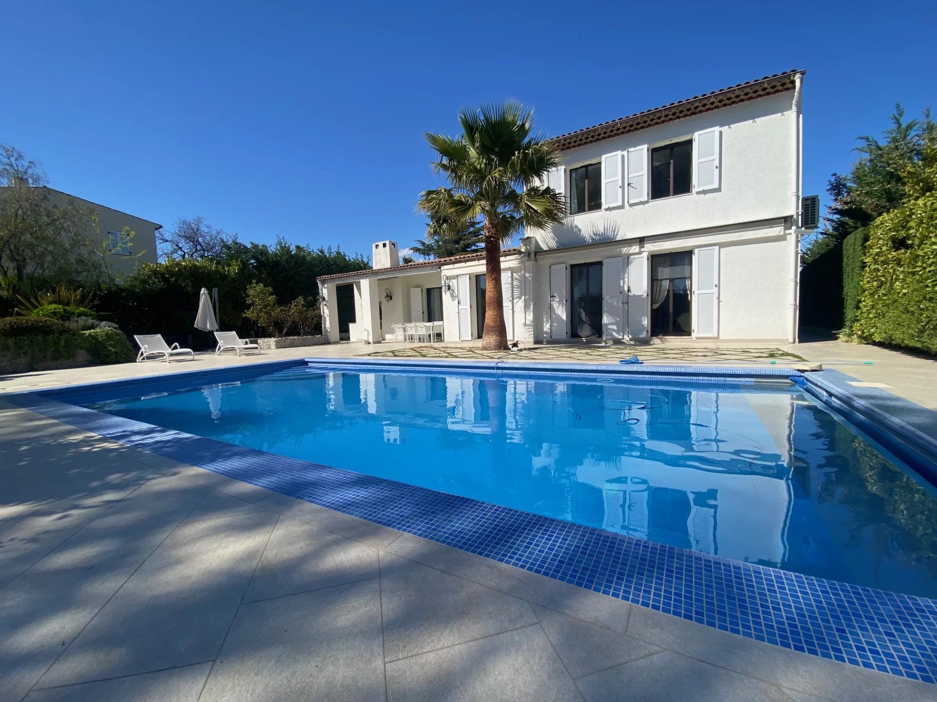 casa en Villeneuve-Loubet, Provenza-Alpes-Costa Azul 11716875