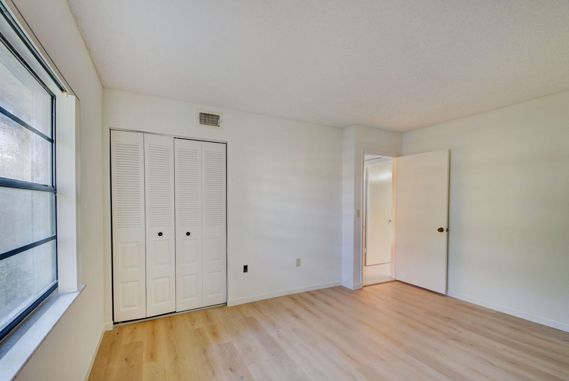 Condominium in Boynton Beach, Florida 11718139