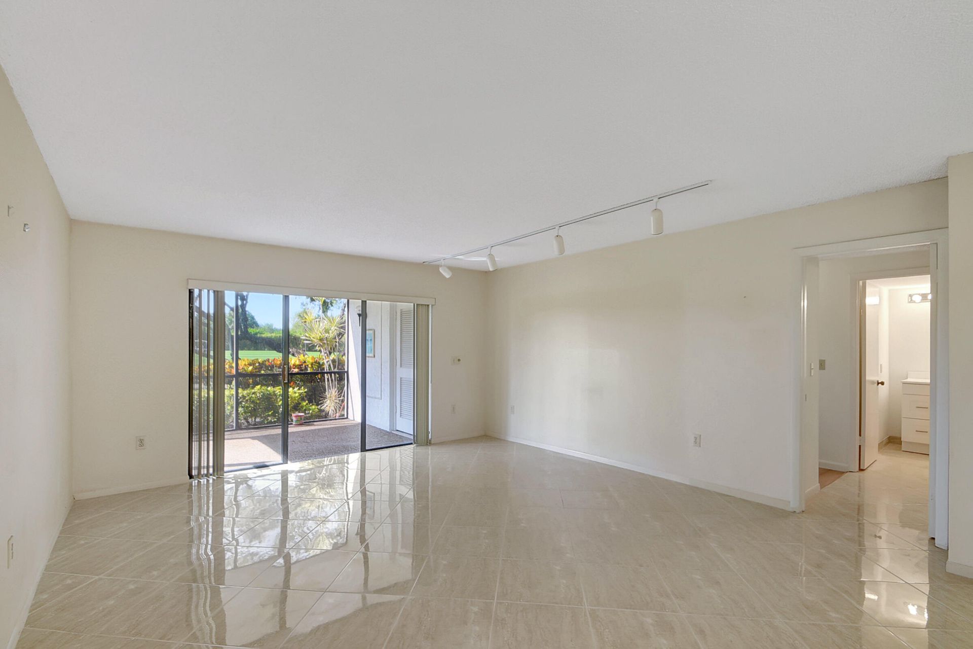 Condominium in Boynton Beach, Florida 11718139