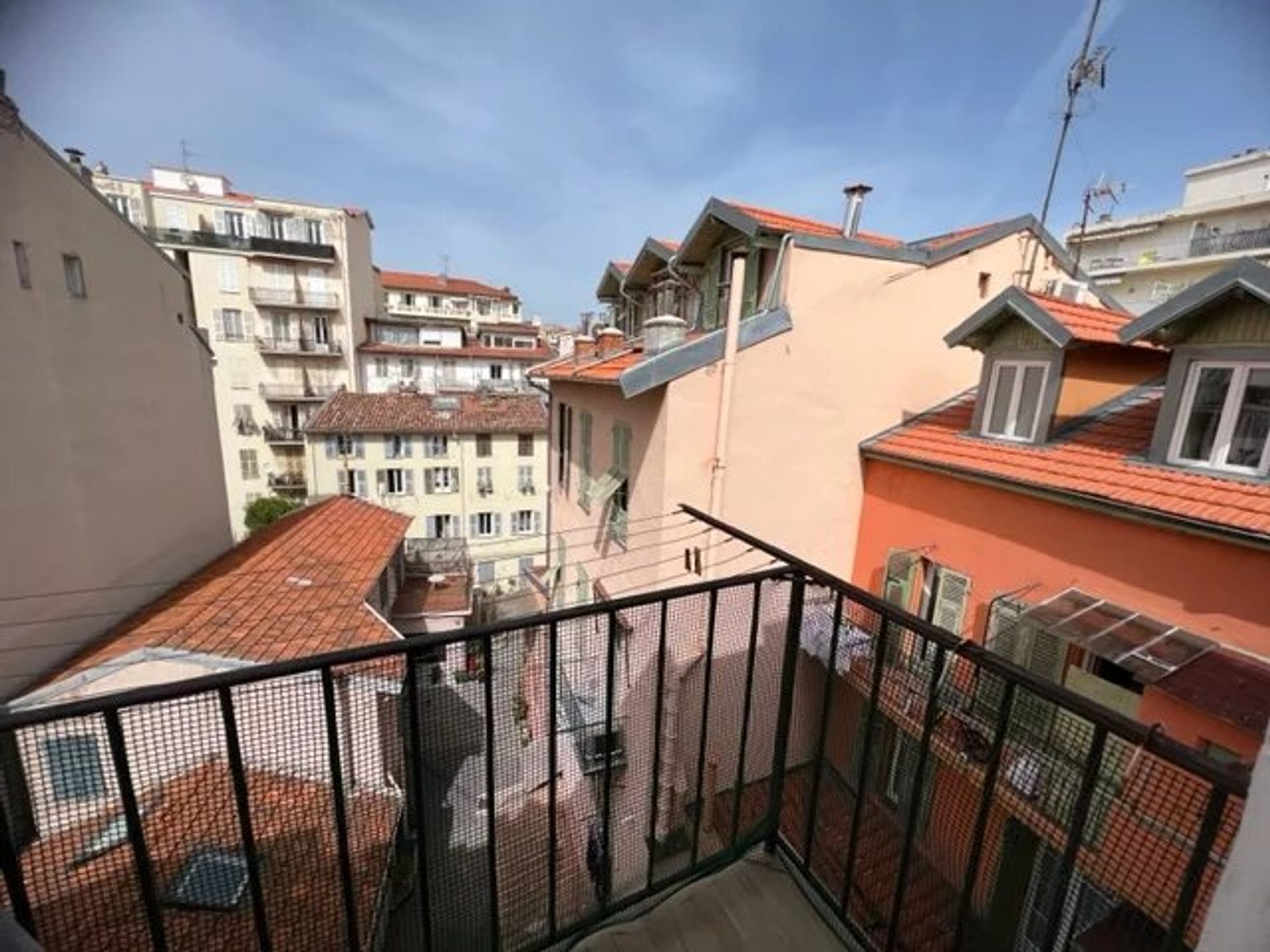 Condominium in Nice, Alpes-Maritimes 11718981