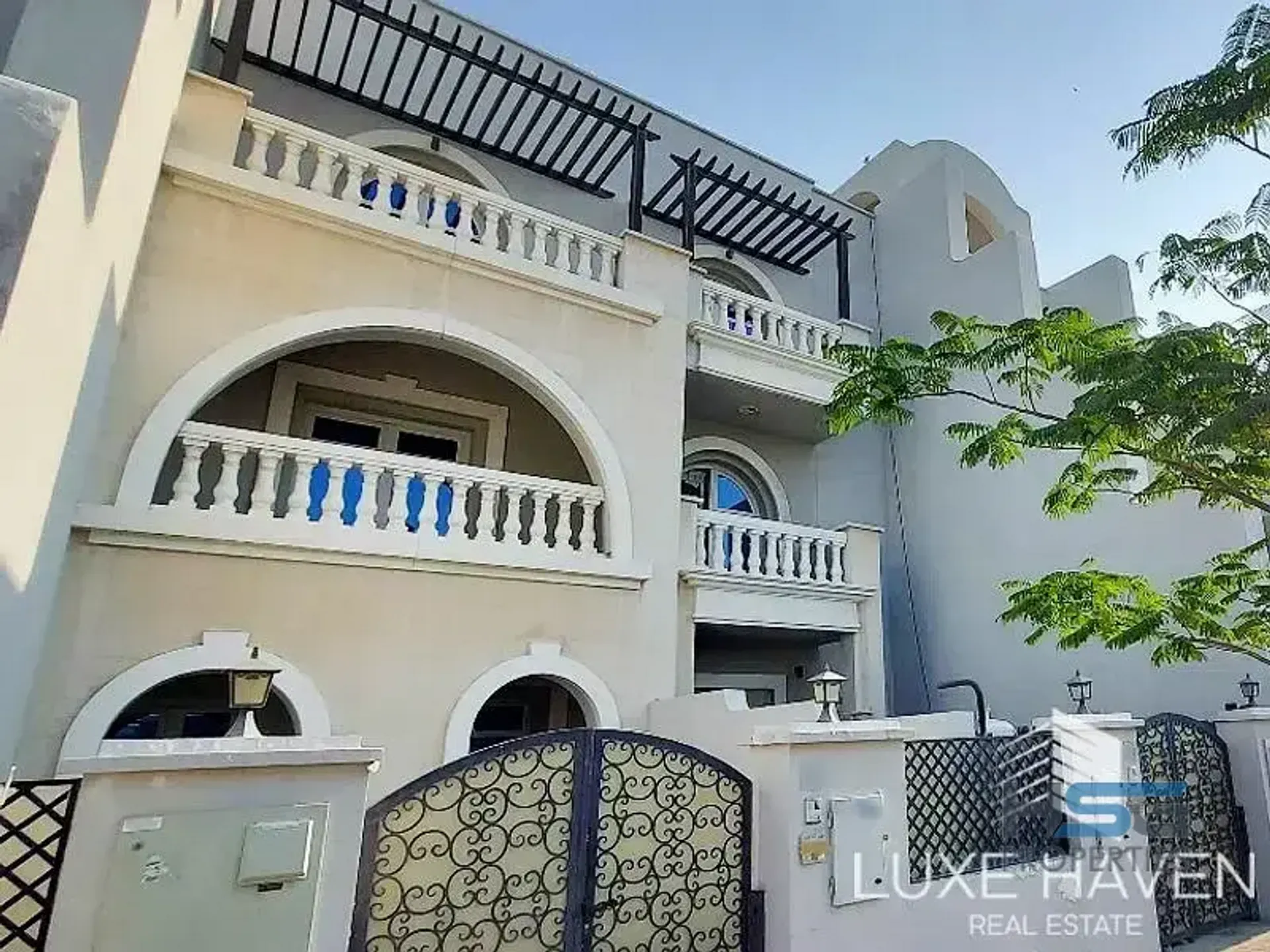 House in Dubai, Dubayy 11720059