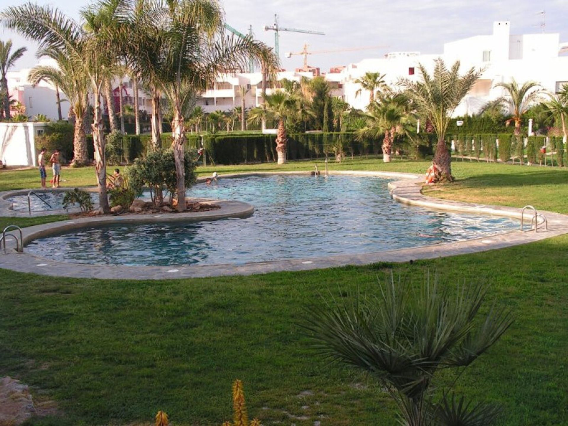 Condominio en Los Amarguillos, Andalucía 11720280