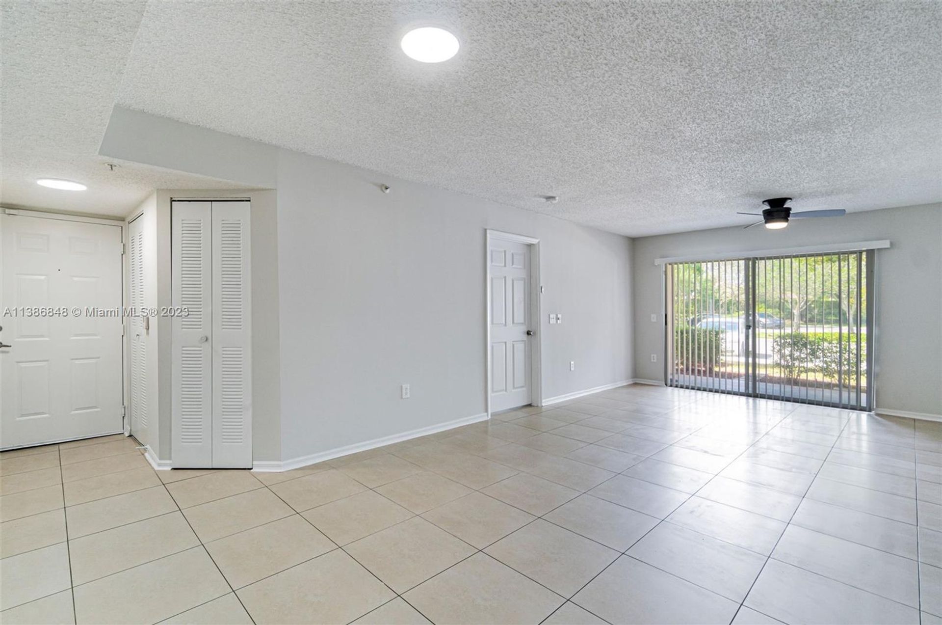 Кондоминиум в Coconut Creek, Florida 11720367