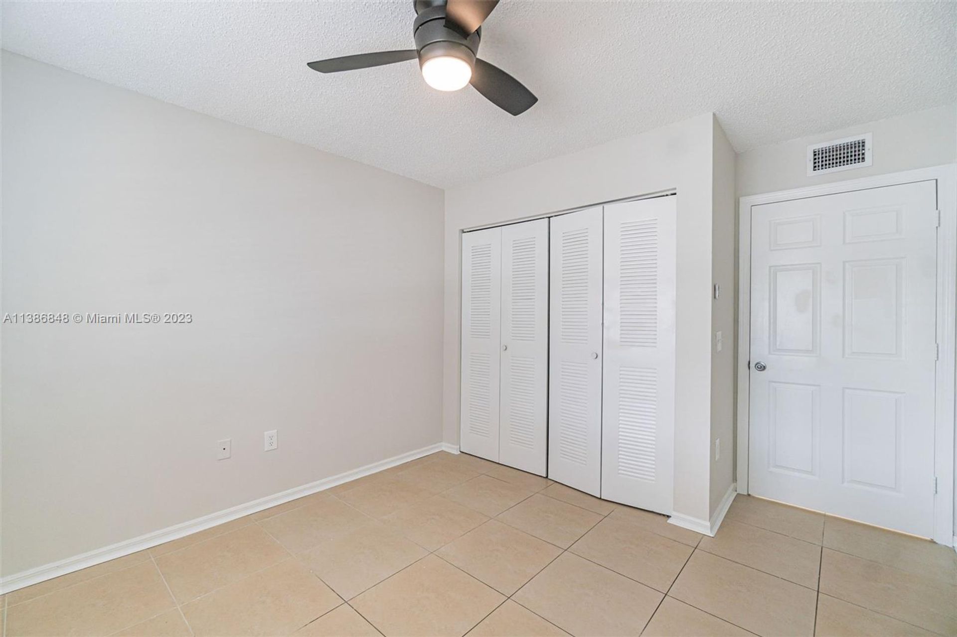 Кондоминиум в Coconut Creek, Florida 11720367