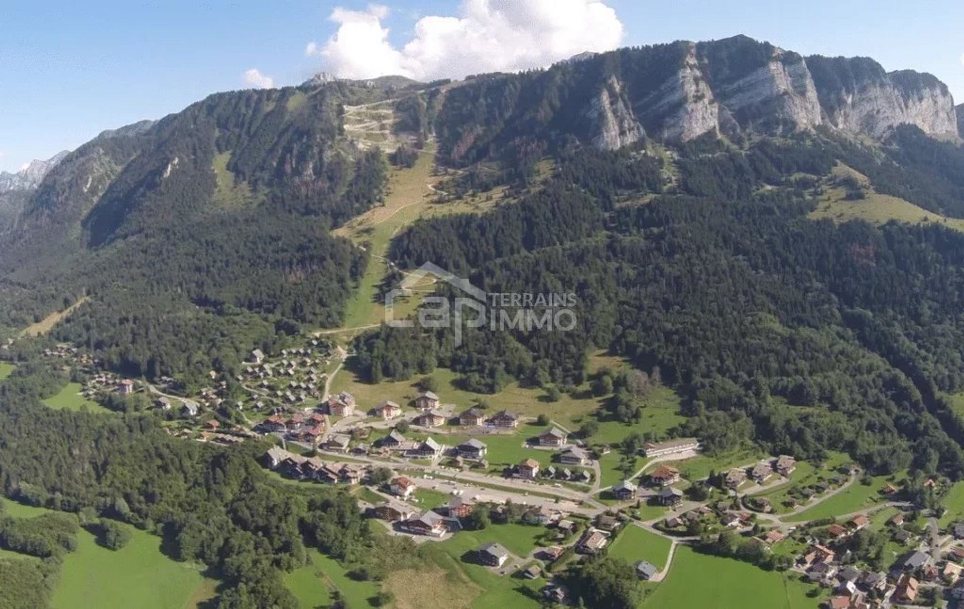 Land i Thonon-les-Bains, Auvergne-Rhone-Alpes 11720477