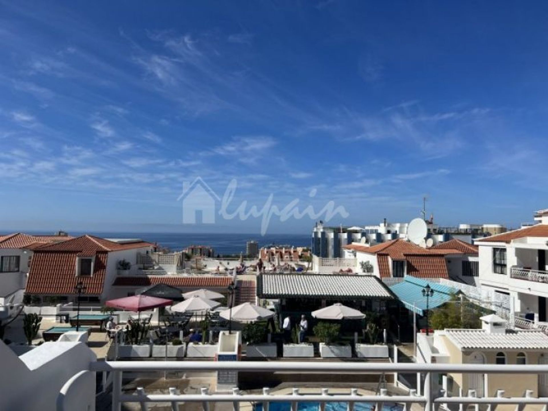 Condominium in Arona, Canarias 11720679