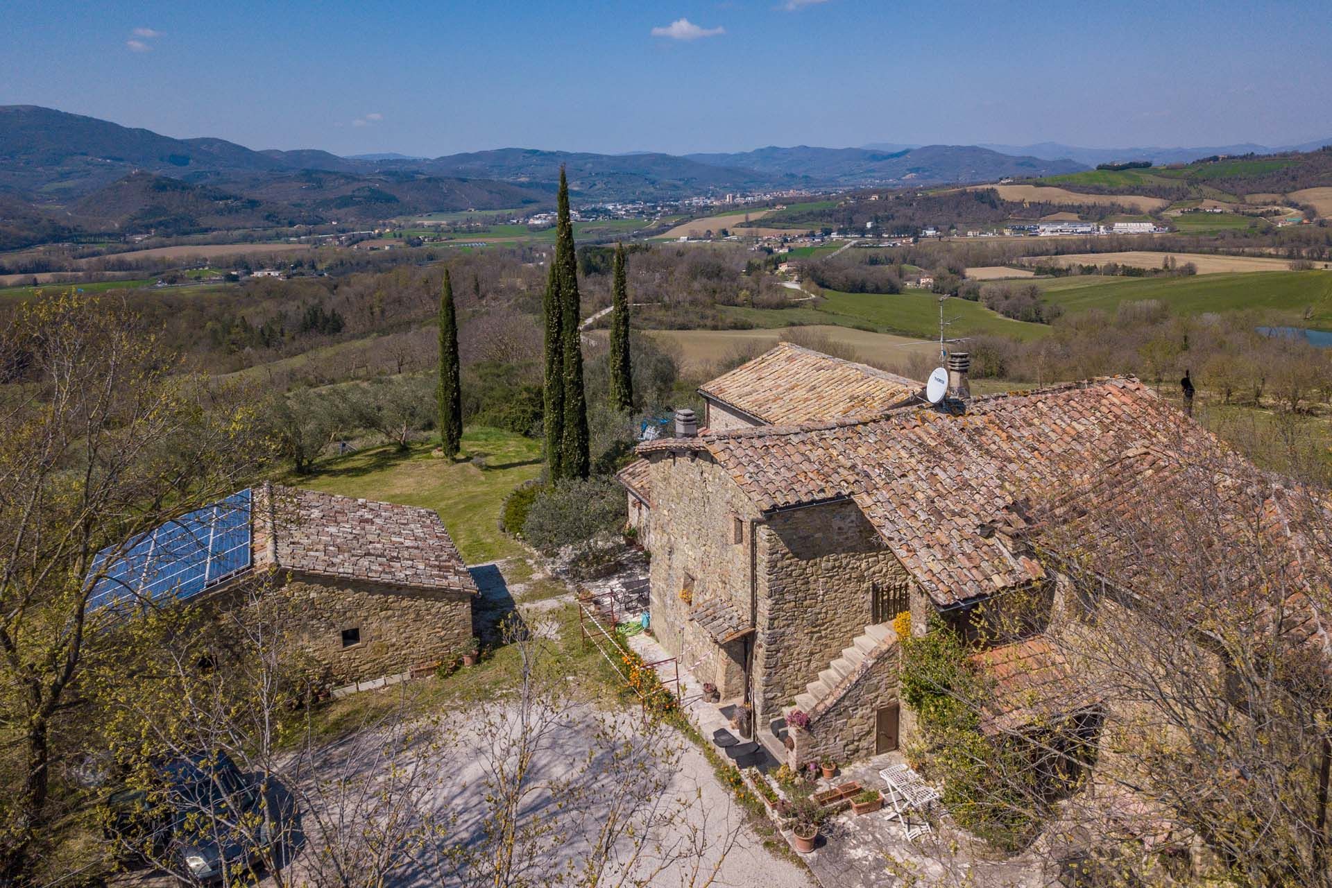 rumah dalam Montefalco, Umbria 11722181