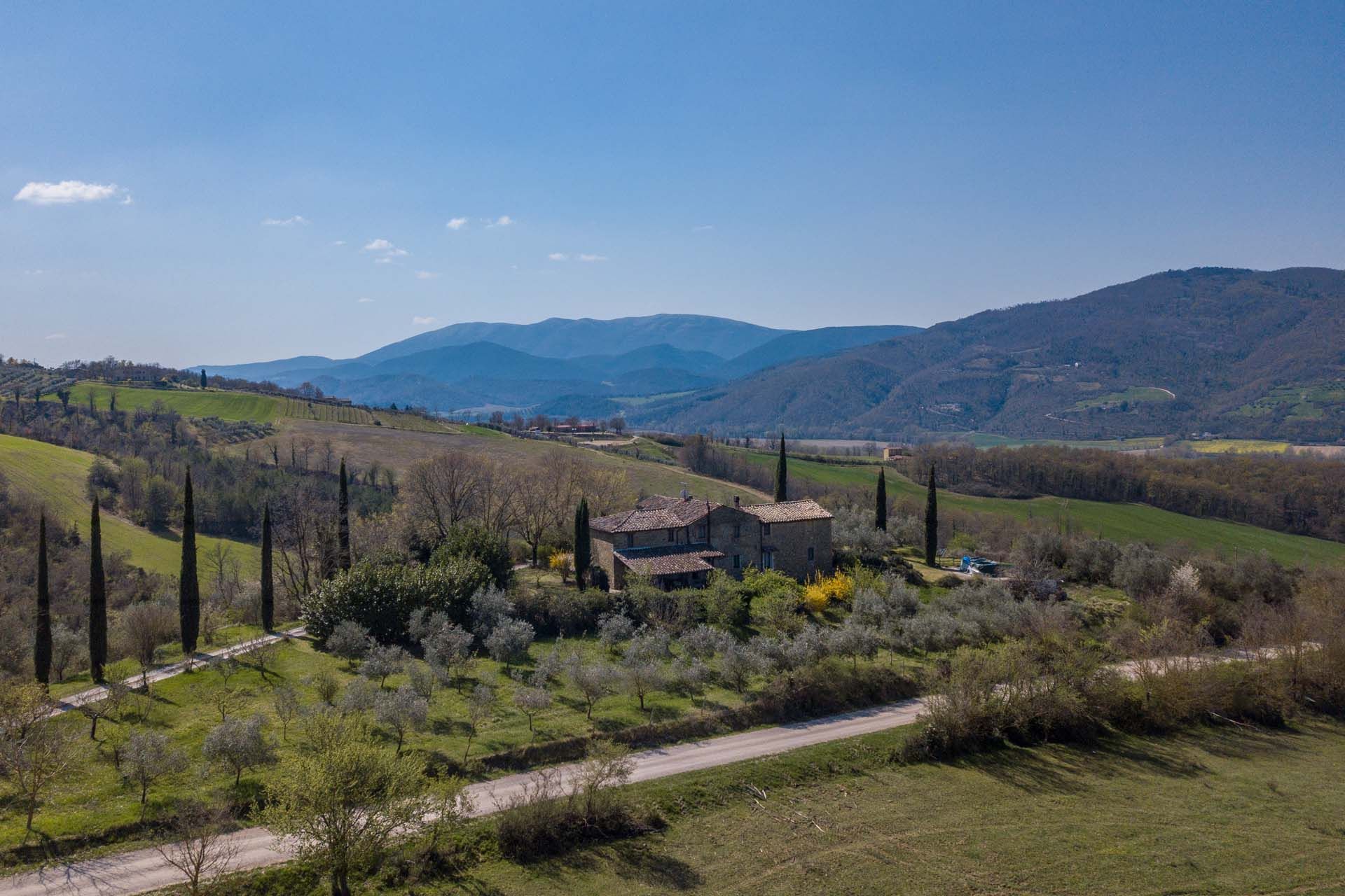 rumah dalam Montefalco, Umbria 11722181