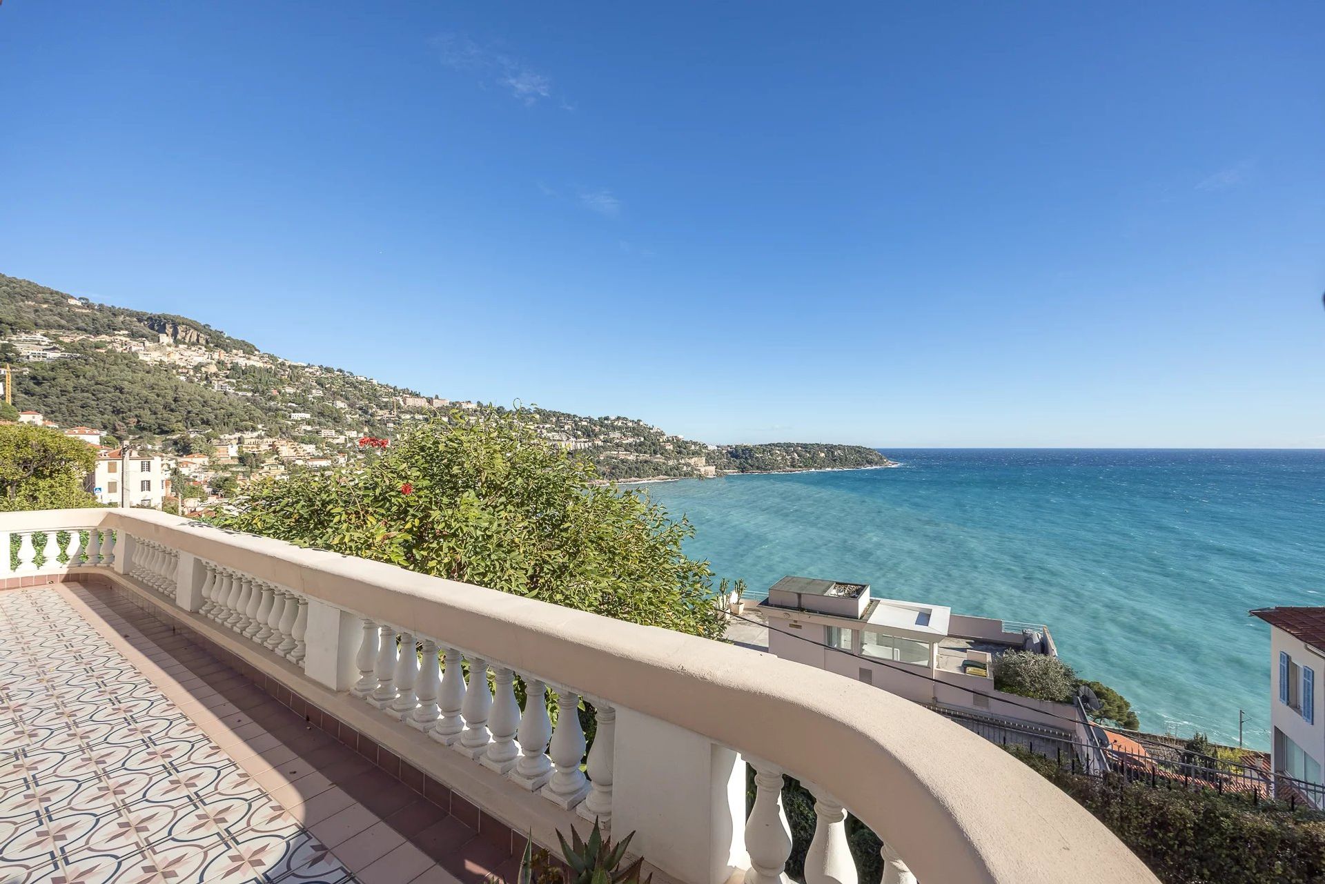 House in Roquebrune, Provence-Alpes-Cote d'Azur 11722215