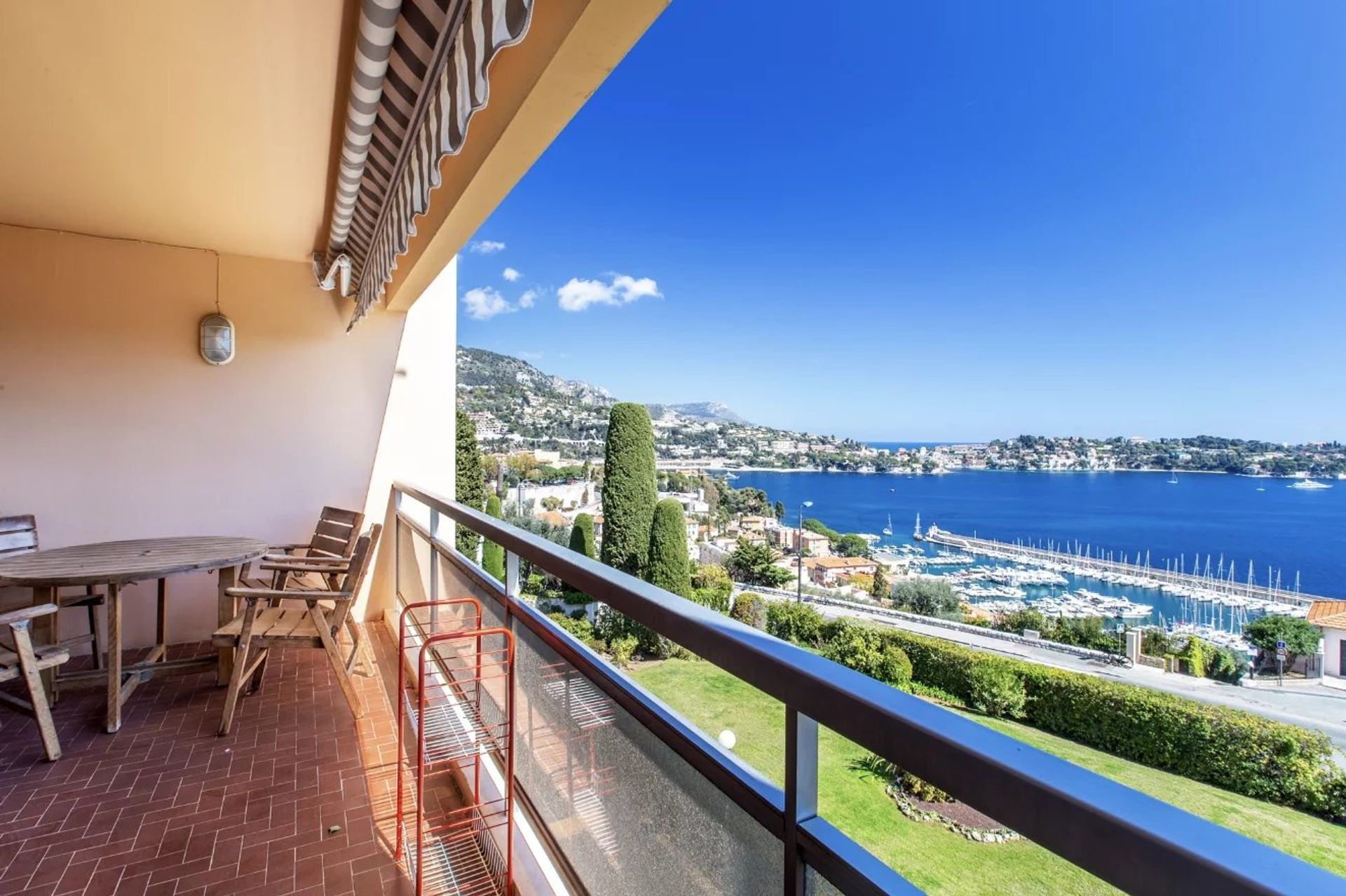 Ejerlejlighed i Villefranche-sur-Mer, Provence-Alpes-Cote d'Azur 11722220