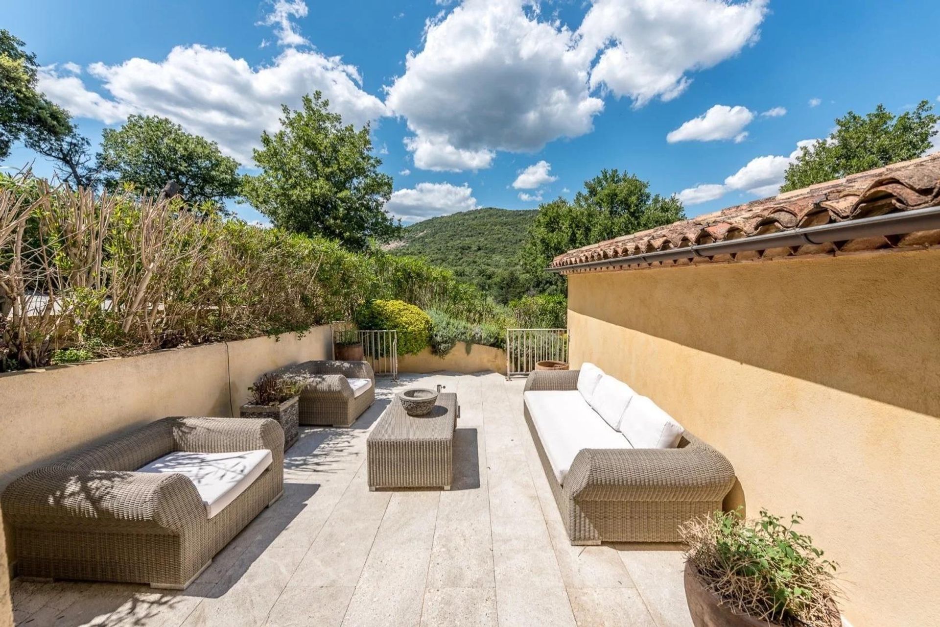 Hus i Grimaud, Provence-Alpes-Côte d'Azur 11722234