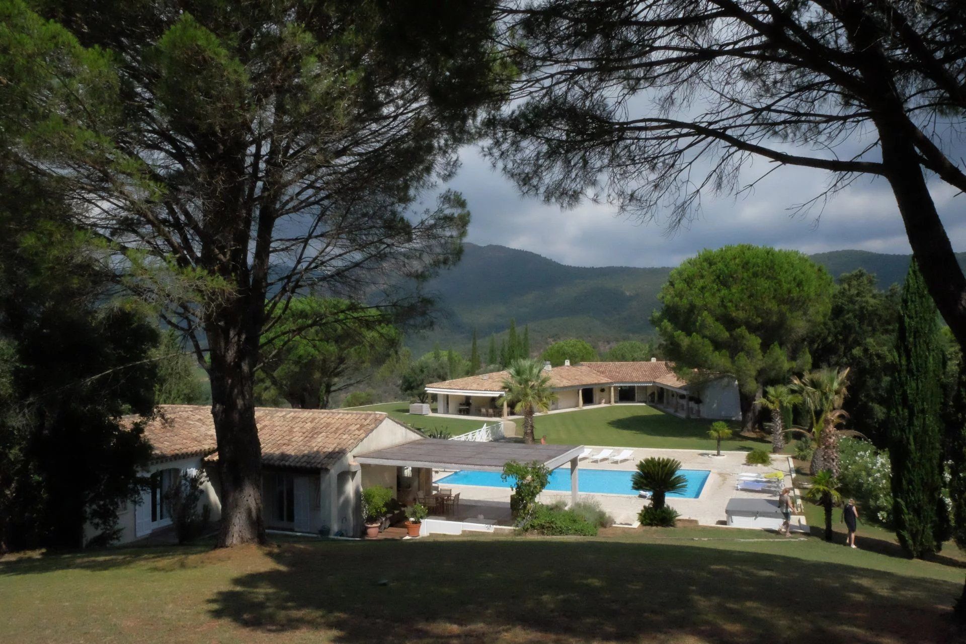 σπίτι σε Cogolin, Provence-Alpes-Côte d'Azur 11722236