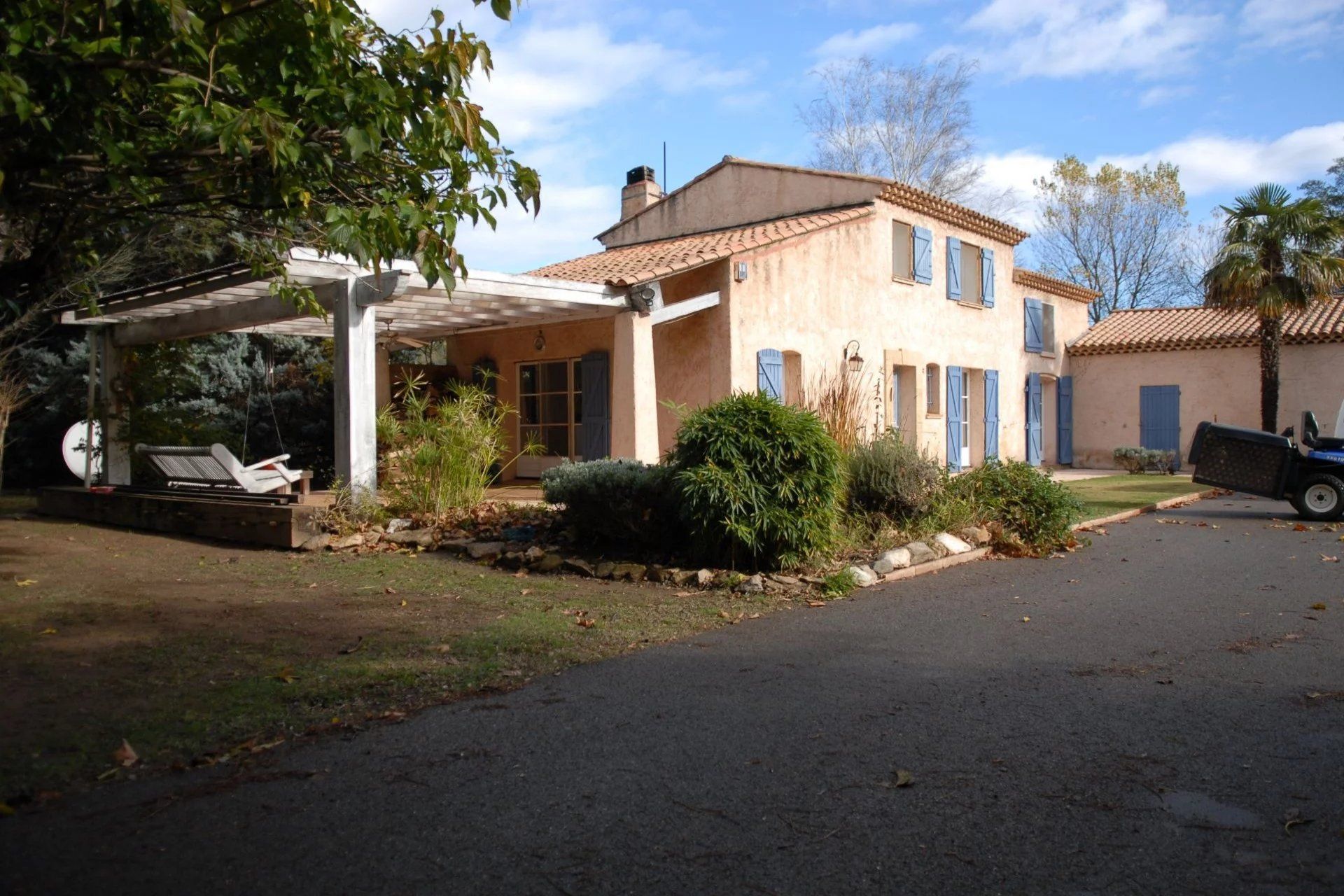 Rumah di Cogolin, Provence-Alpes-Côte d'Azur 11722236