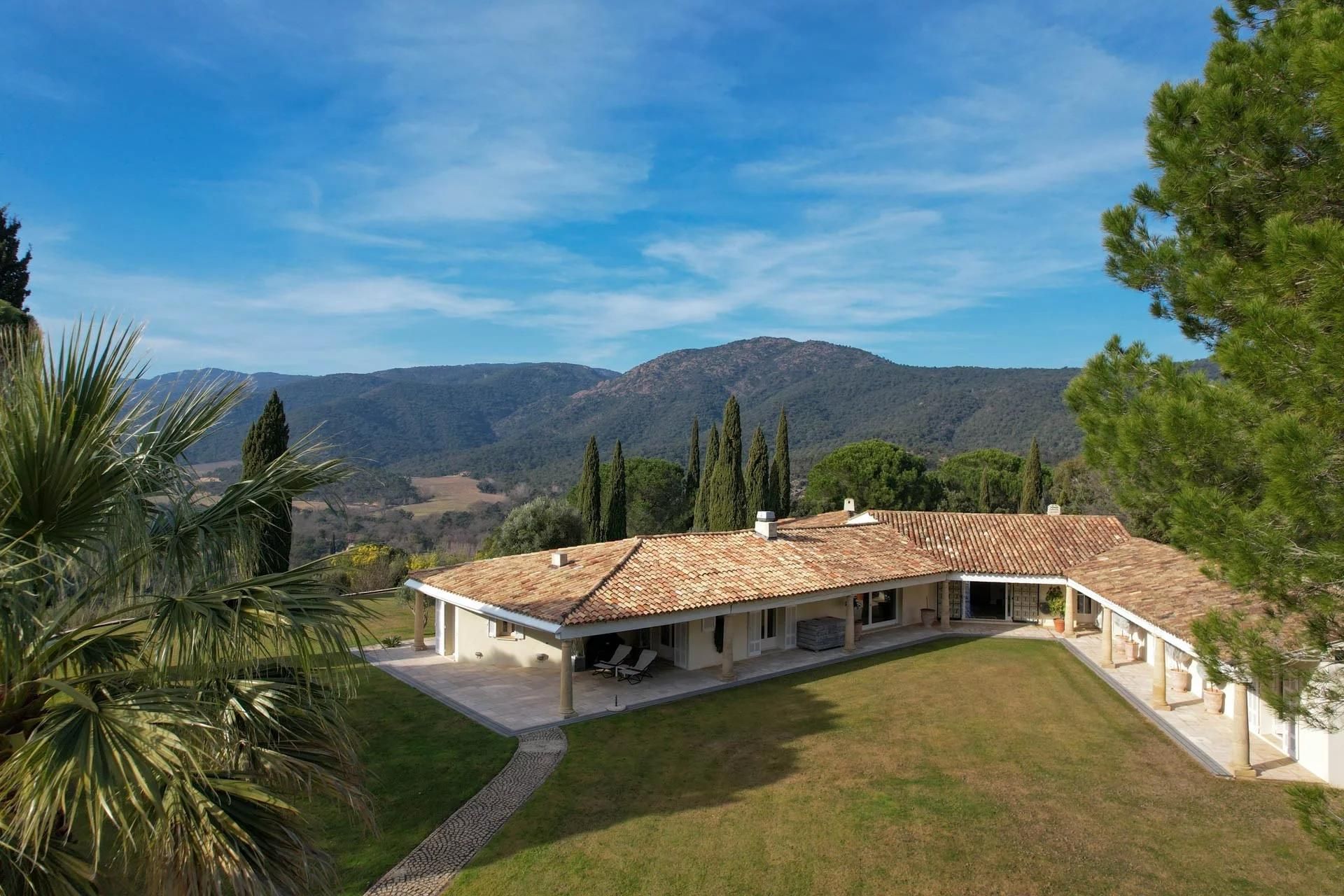 House in Cogolin, Provence-Alpes-Côte d'Azur 11722236