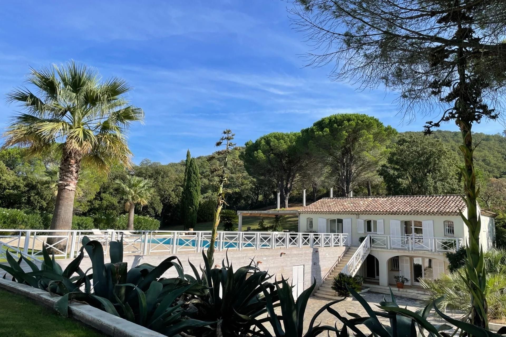 House in Cogolin, Provence-Alpes-Côte d'Azur 11722236