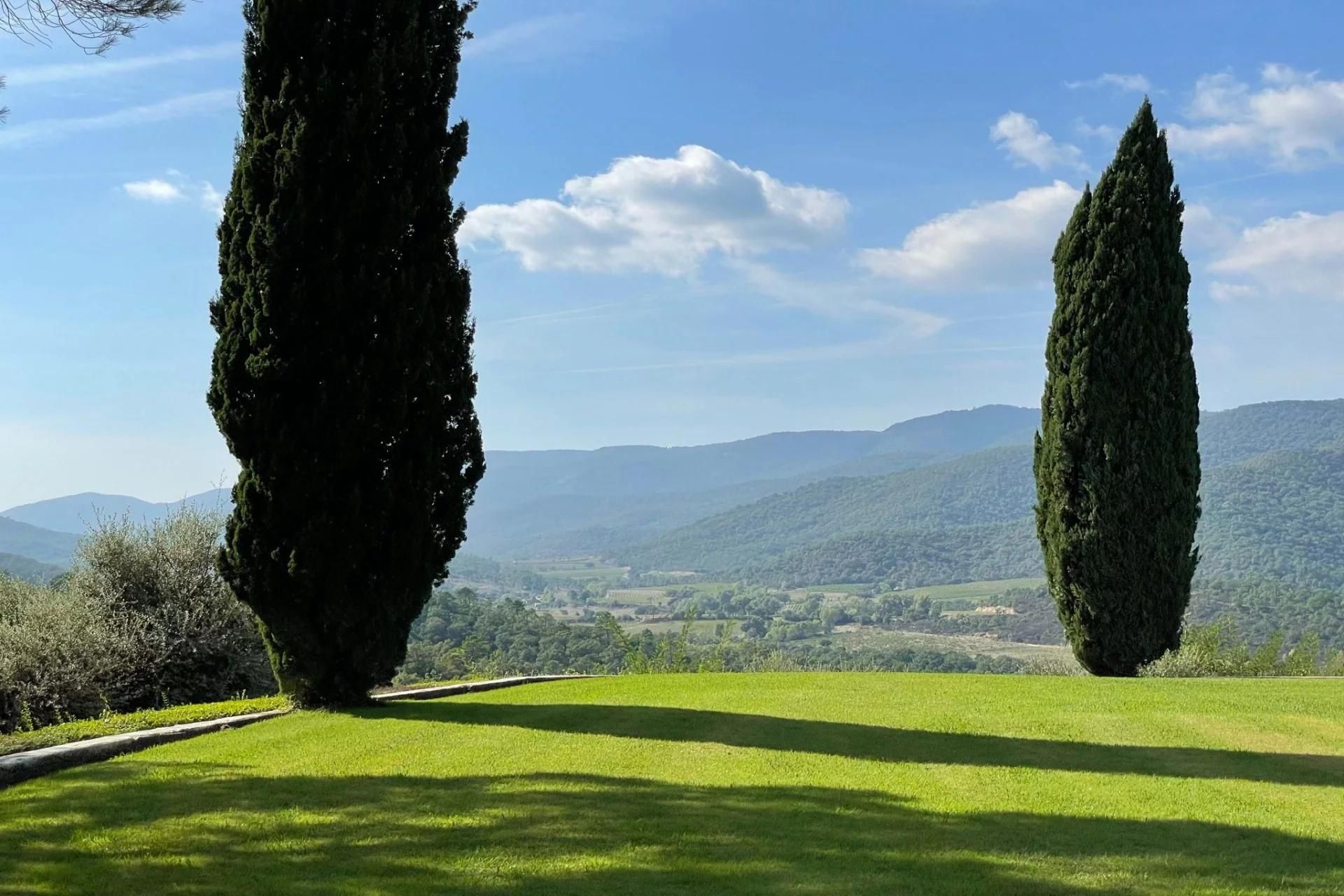 House in Cogolin, Provence-Alpes-Côte d'Azur 11722241