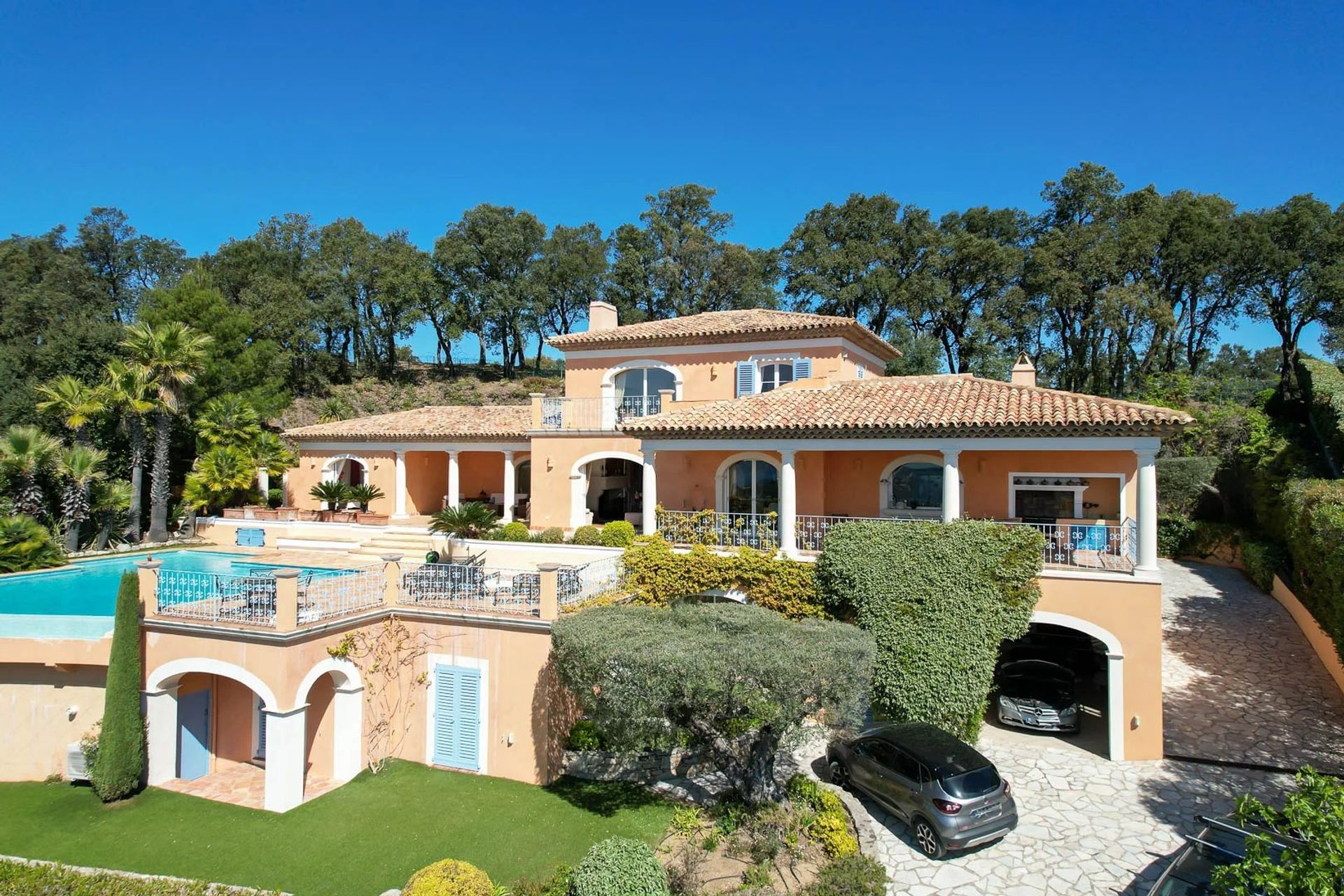 Huis in Sainte-Maxime, Provence-Alpes-Côte d'Azur 11722252