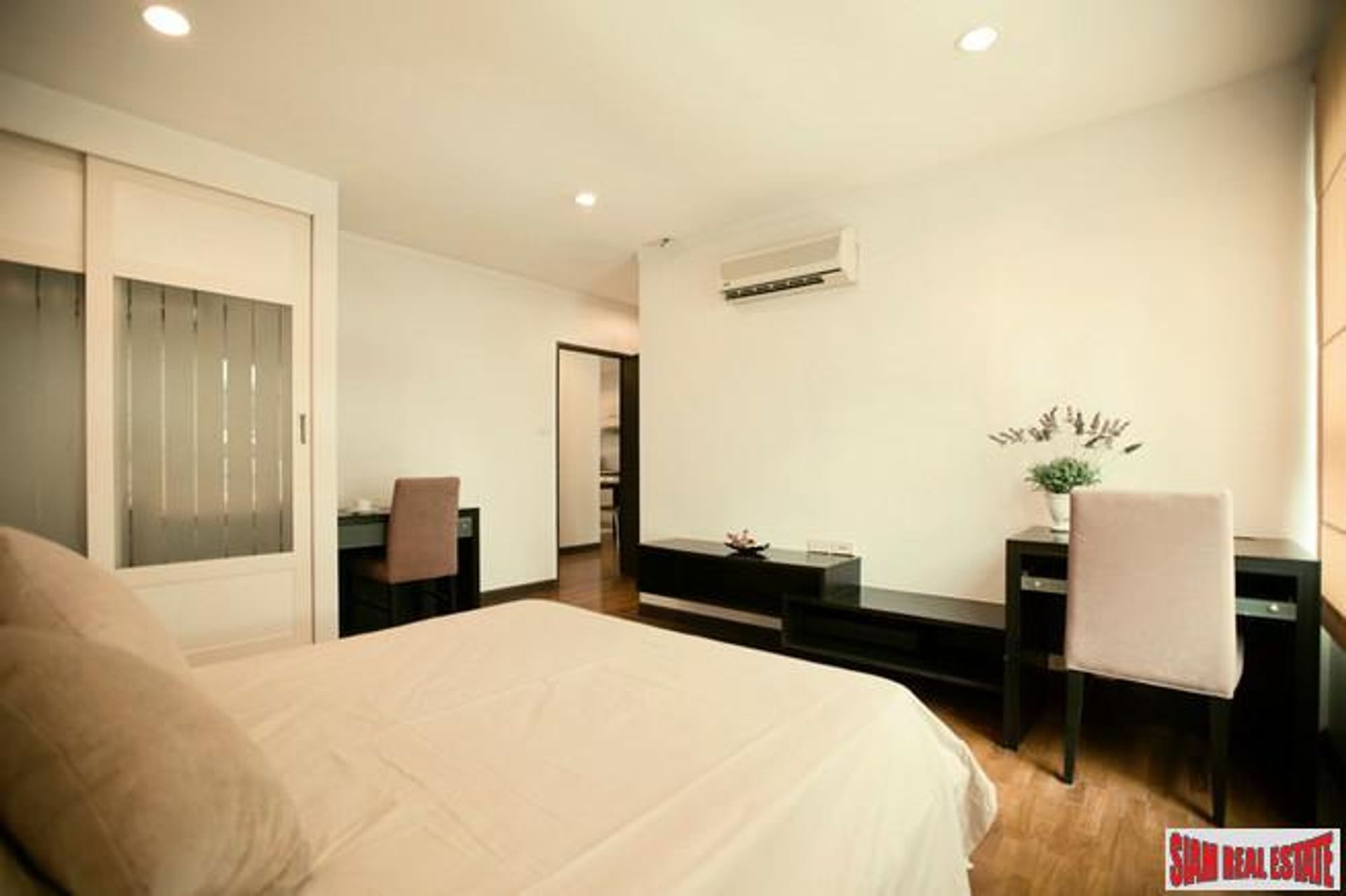 Condominium in Samphanthawong, Krung Thep Maha Nakhon 11724535