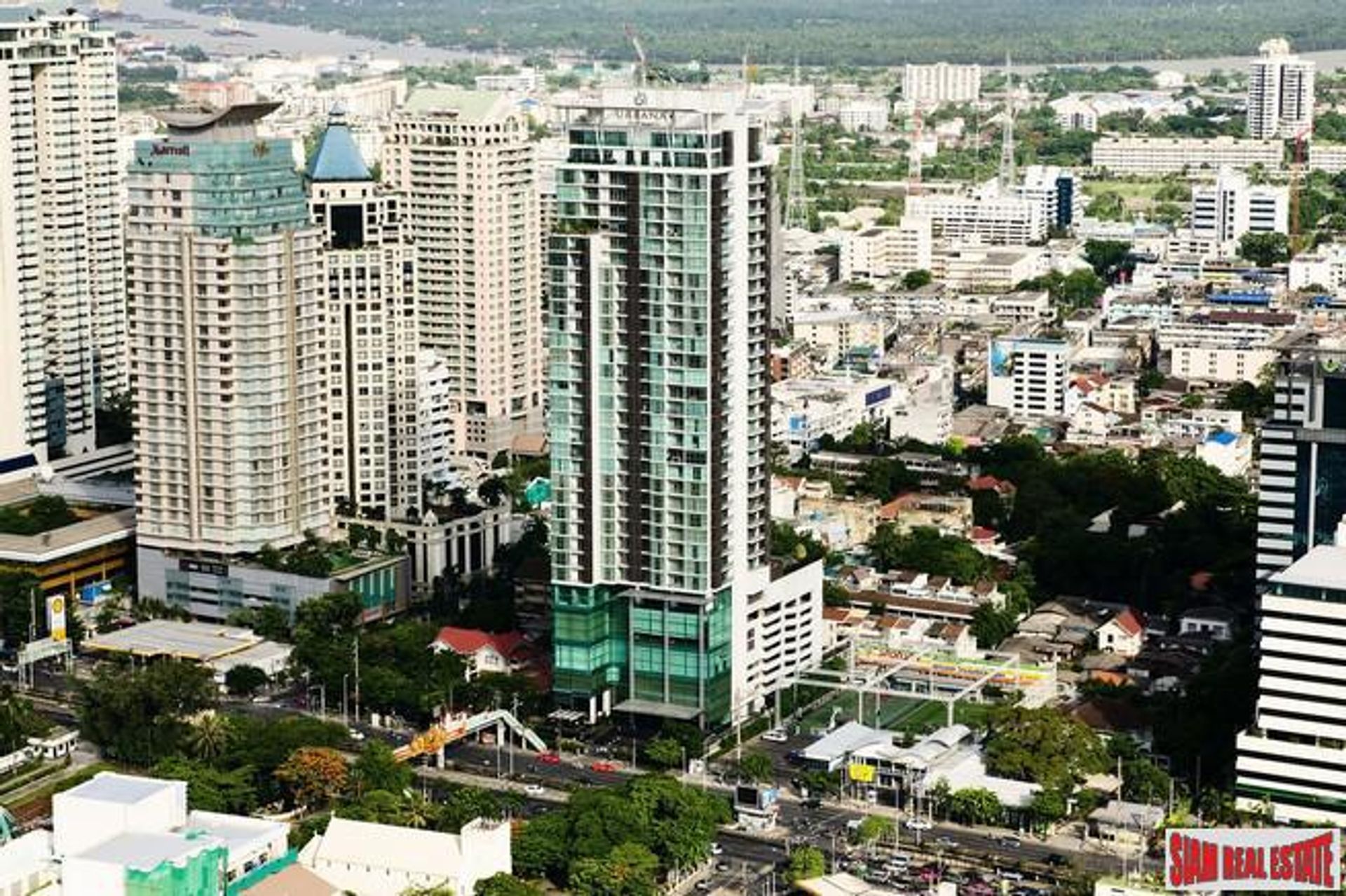 Condominium in Pathum Wan, Krung Thep Maha Nakhon 11724552