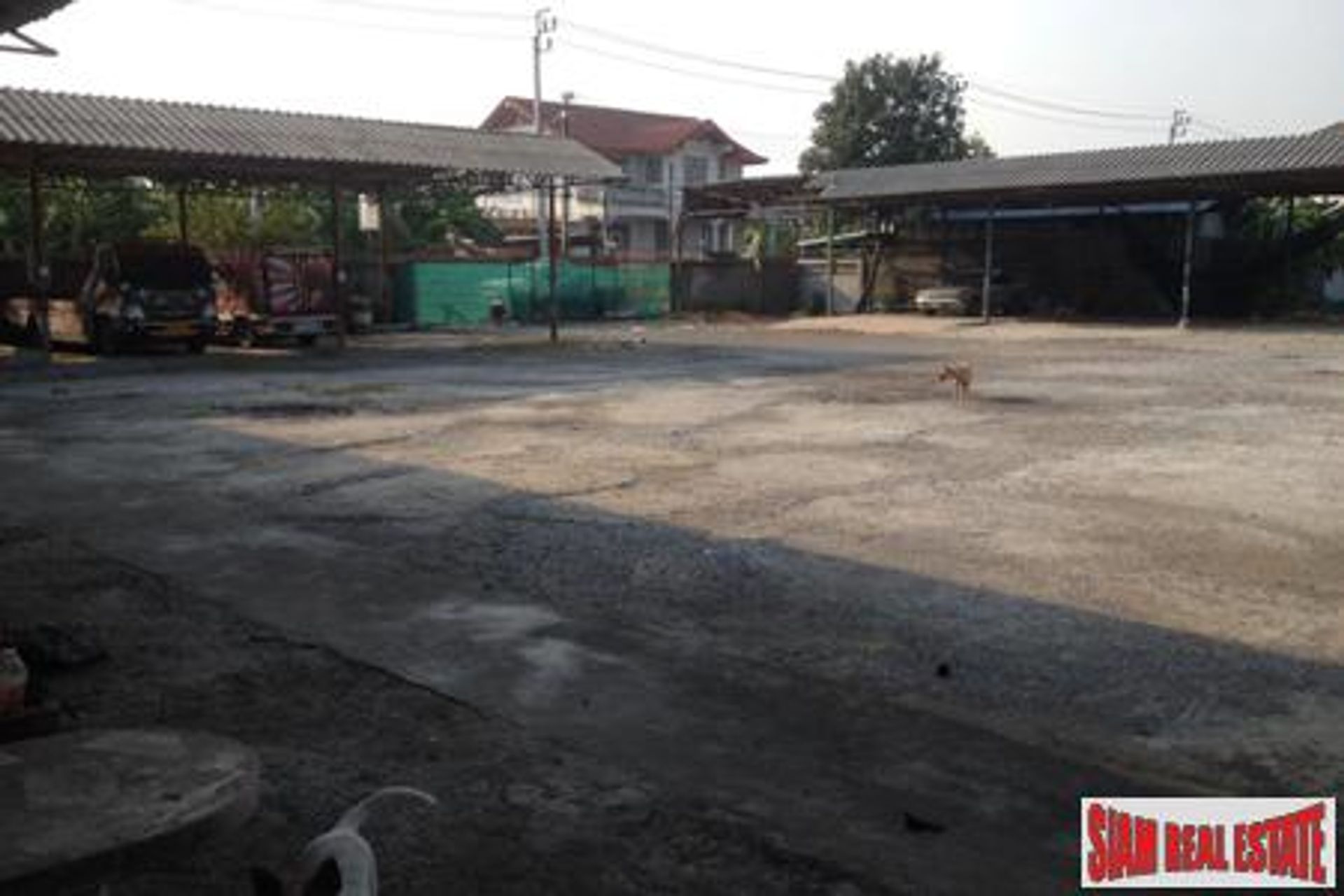 Hus i Ban Khlong Samrong, Samut Prakan 11725466