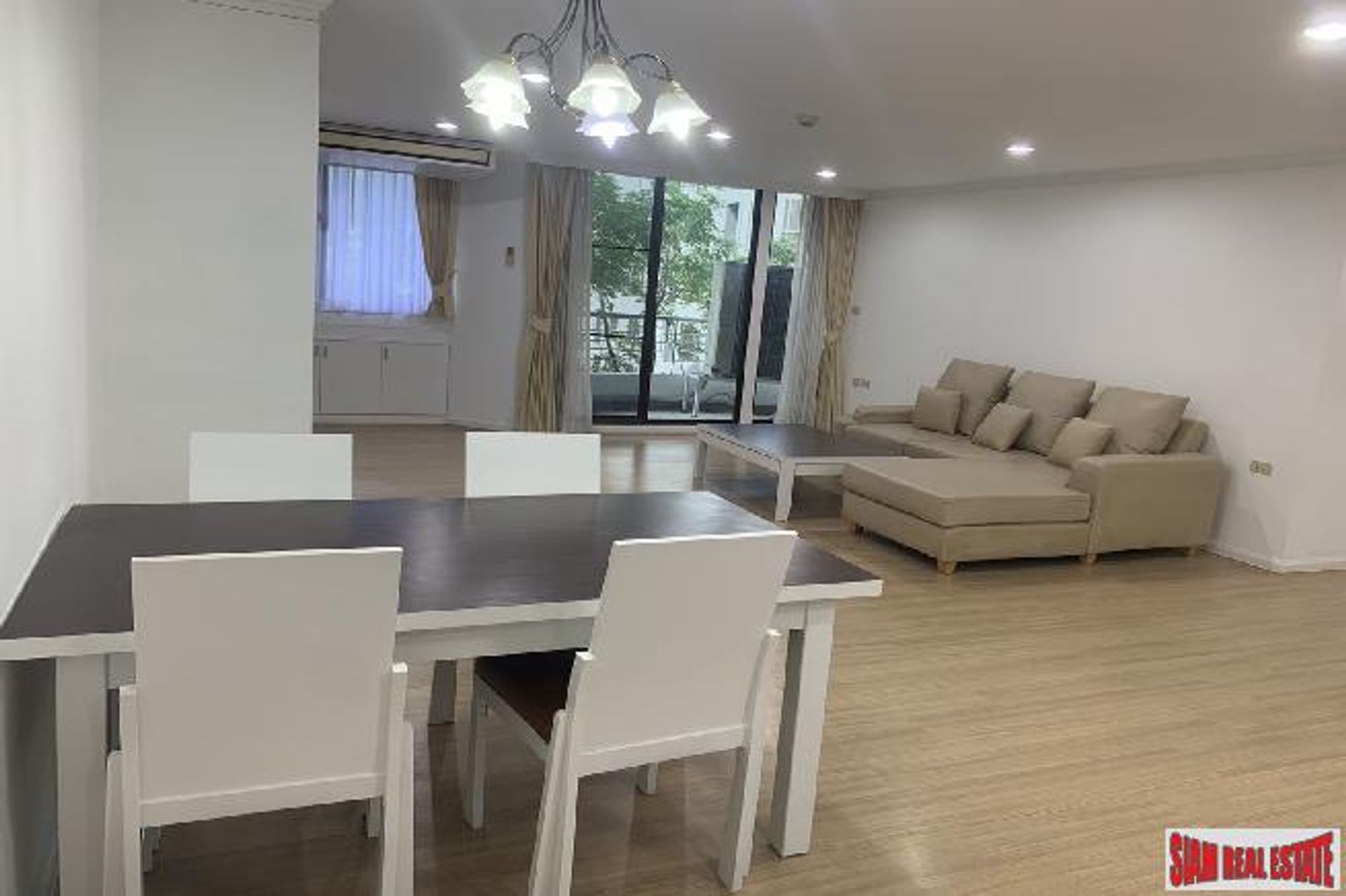 Osakehuoneisto sisään Watthana, Krung Thep Maha Nakhon 11725521