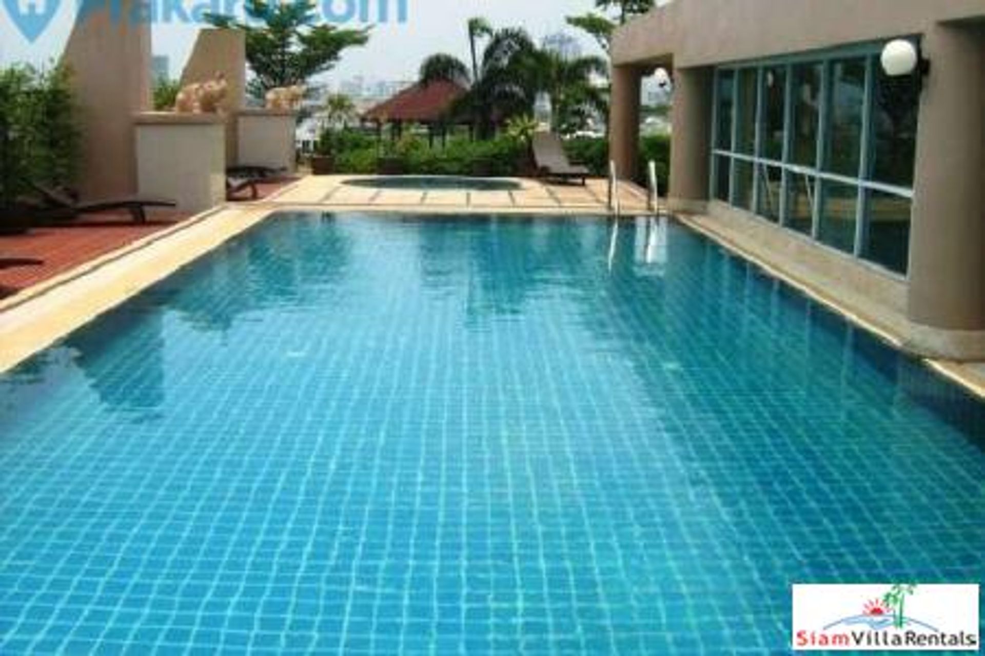 Condominio en Phra Khanong, Krung Thep Maha Nakhon 11725529