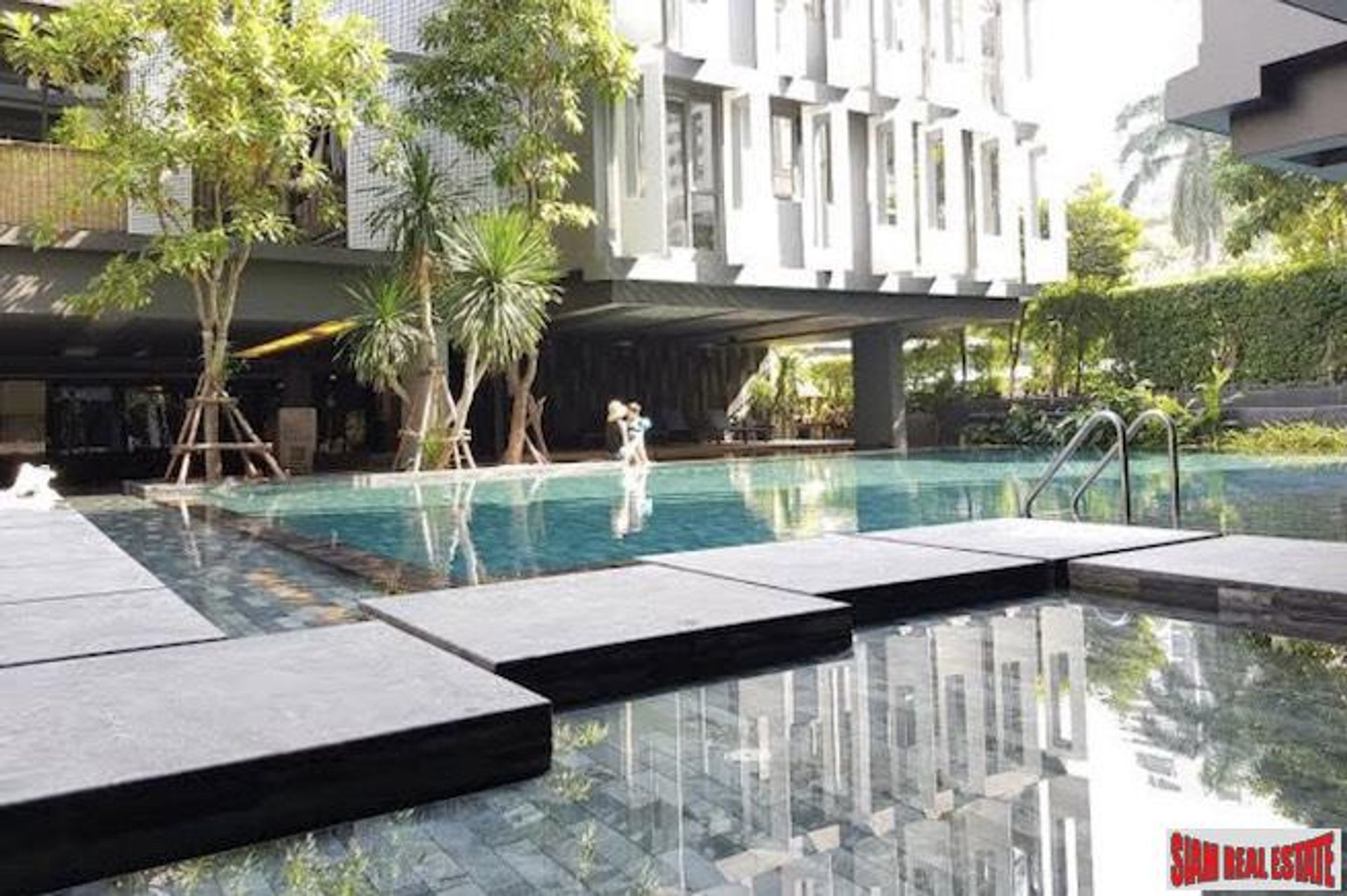 Condominium in Watthana, Krung Thep Maha Nakhon 11725653