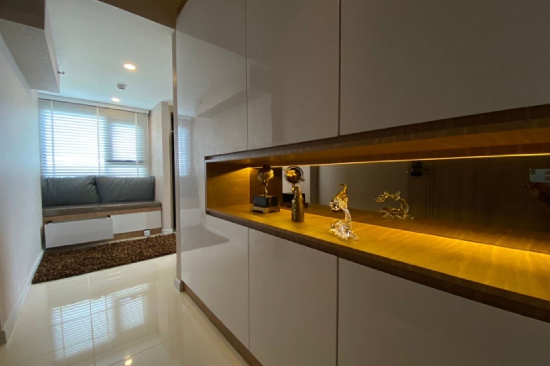 عمارات في بانج راك, كرونج ثيب مها ناخون 11725985