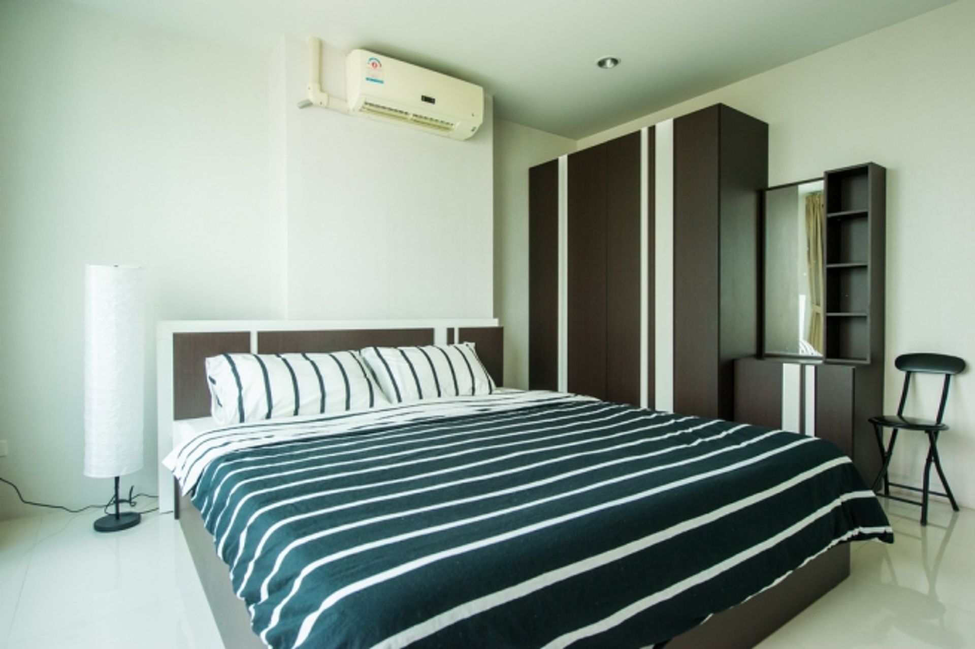 Condominium in Ban Na Song, Krung Thep Maha Nakhon 11726057