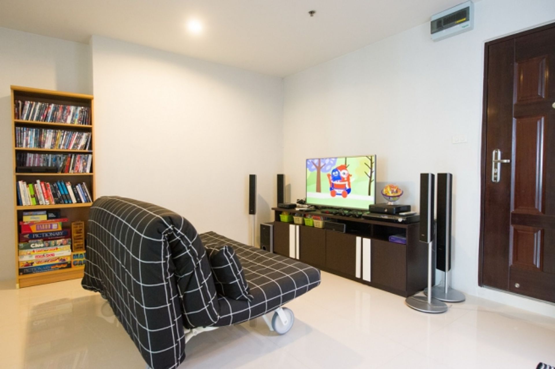 Condominium in Ban Na Song, Krung Thep Maha Nakhon 11726057