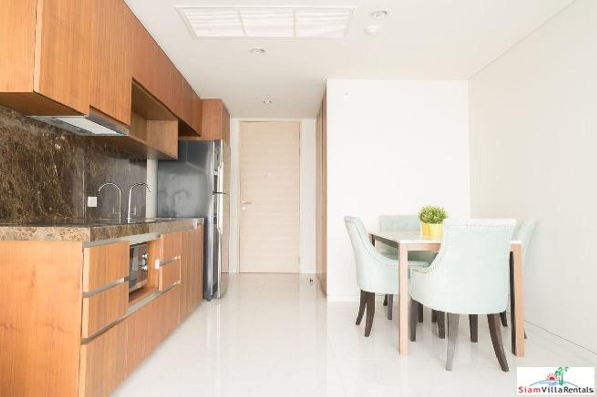 Condominium in Watthana, Krung Thep Maha Nakhon 11726167