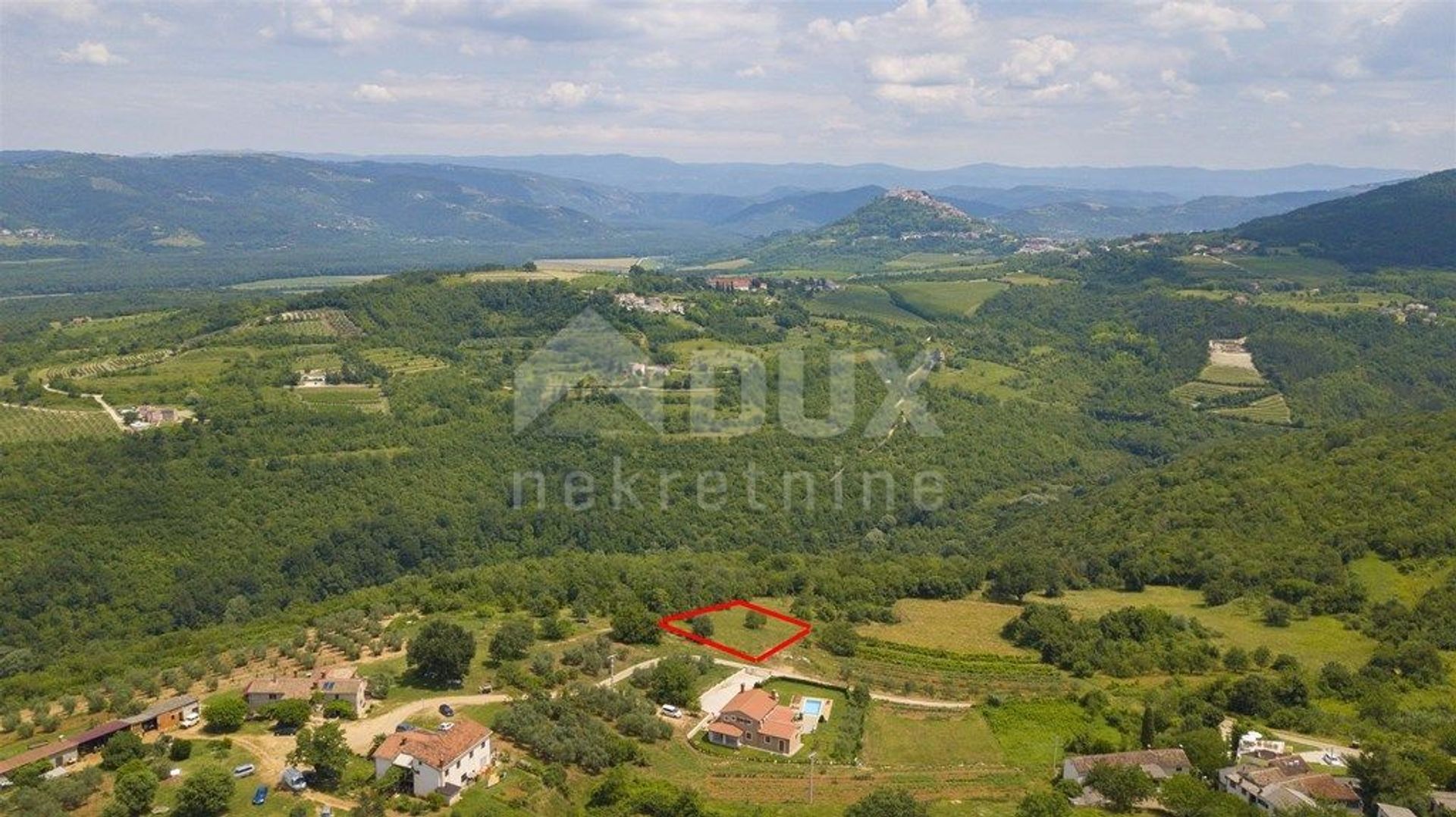 Γη σε Motovun, Istarska Zupanija 11726903