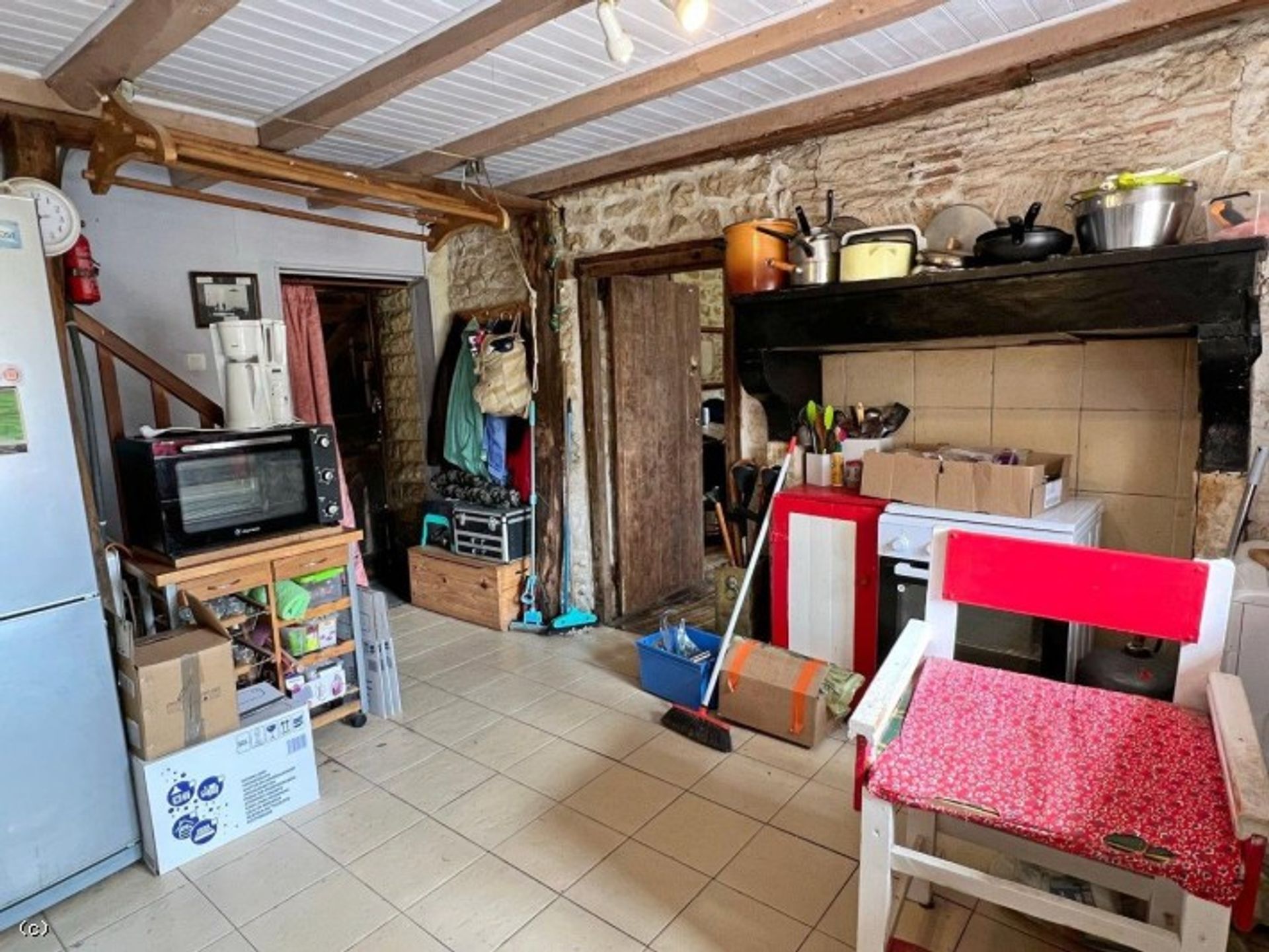 casa en Champagne-Mouton, Nouvelle-Aquitaine 11727458