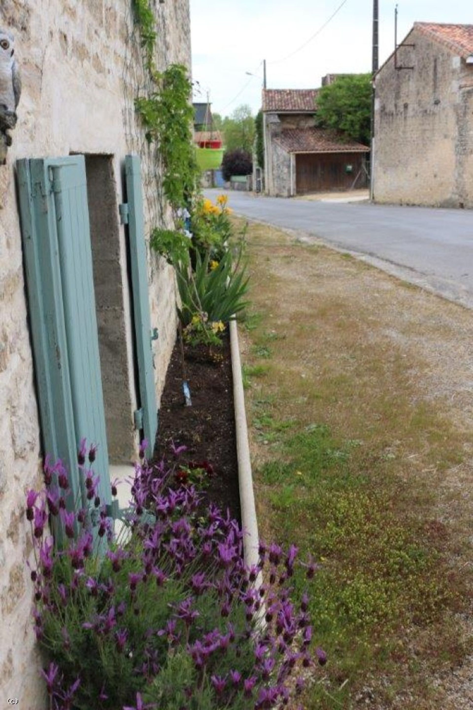 بيت في Mansle, Nouvelle-Aquitaine 11727480