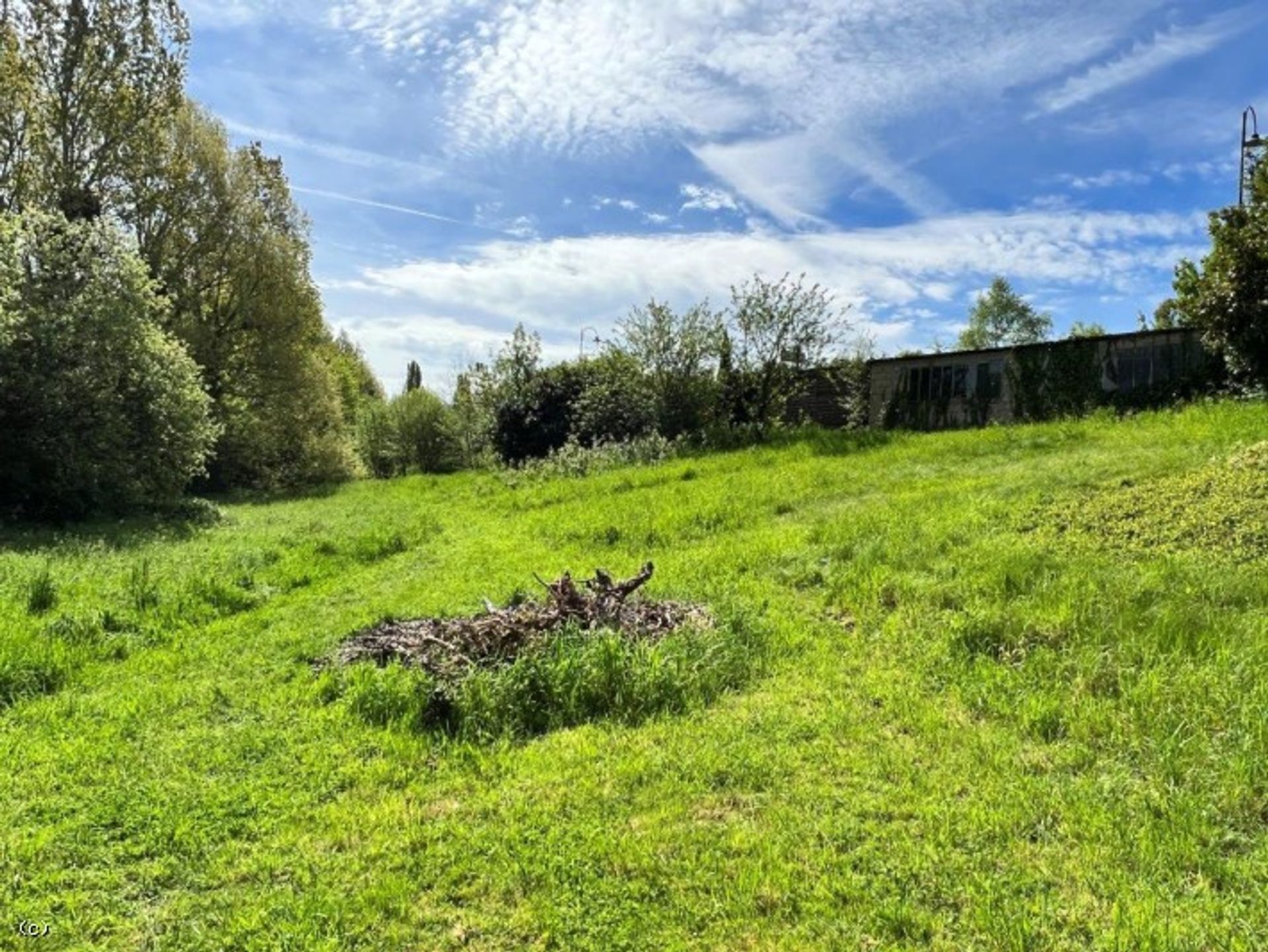 Casa nel Ruffec, Nouvelle-Aquitaine 11727492