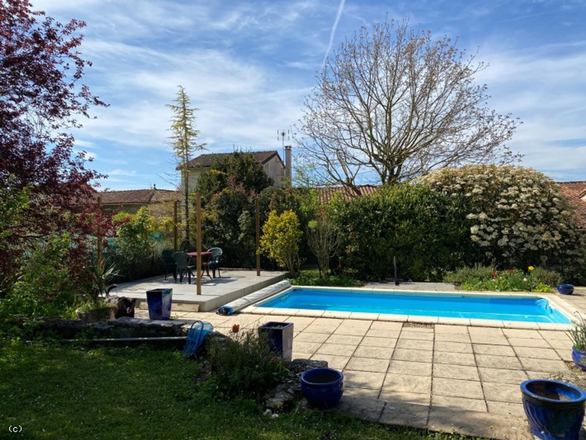 Будинок в Verteuil-sur-Charente, Nouvelle-Aquitaine 11727494