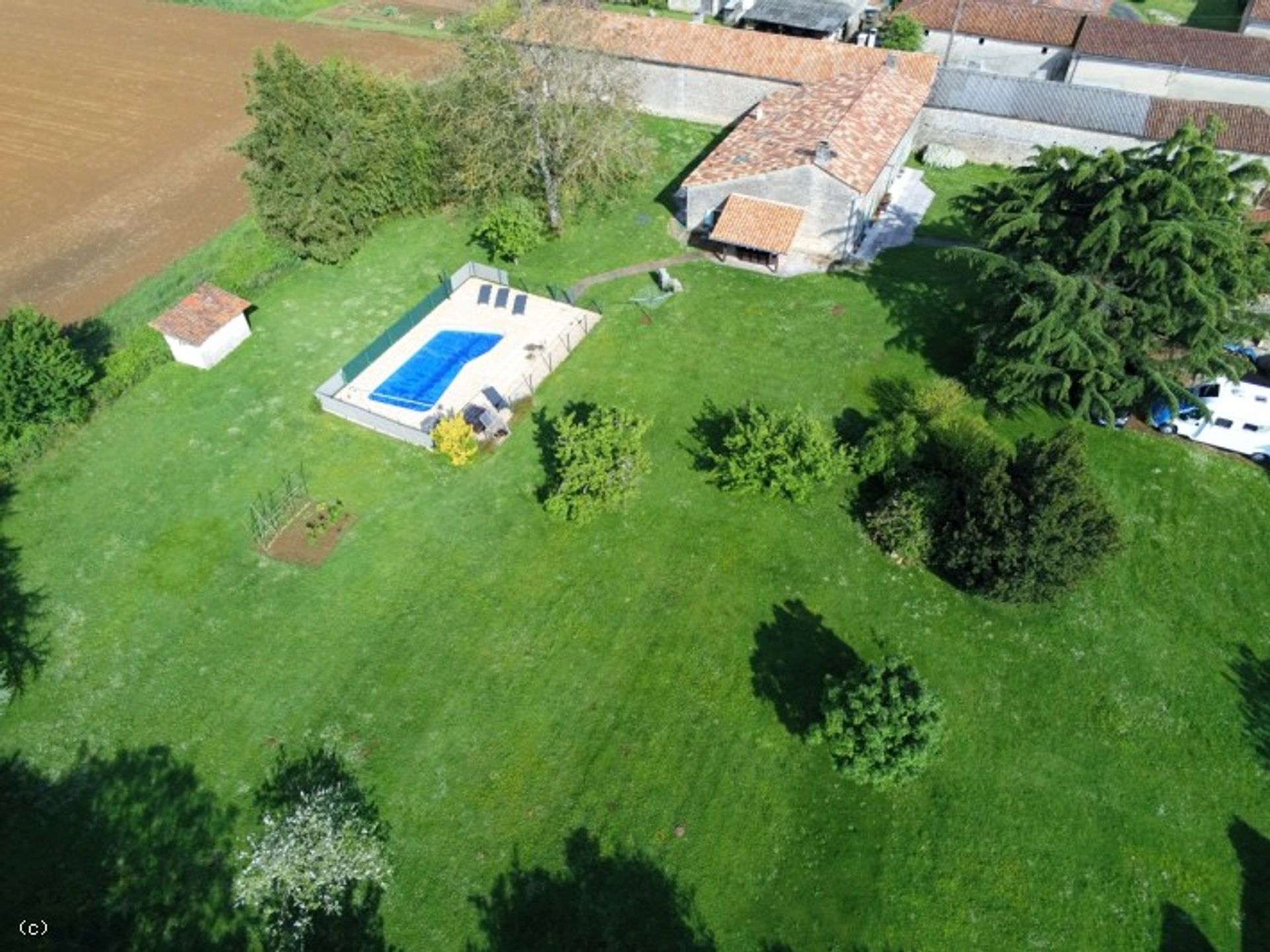 Huis in Civray, Nouvelle-Aquitaine 11727495