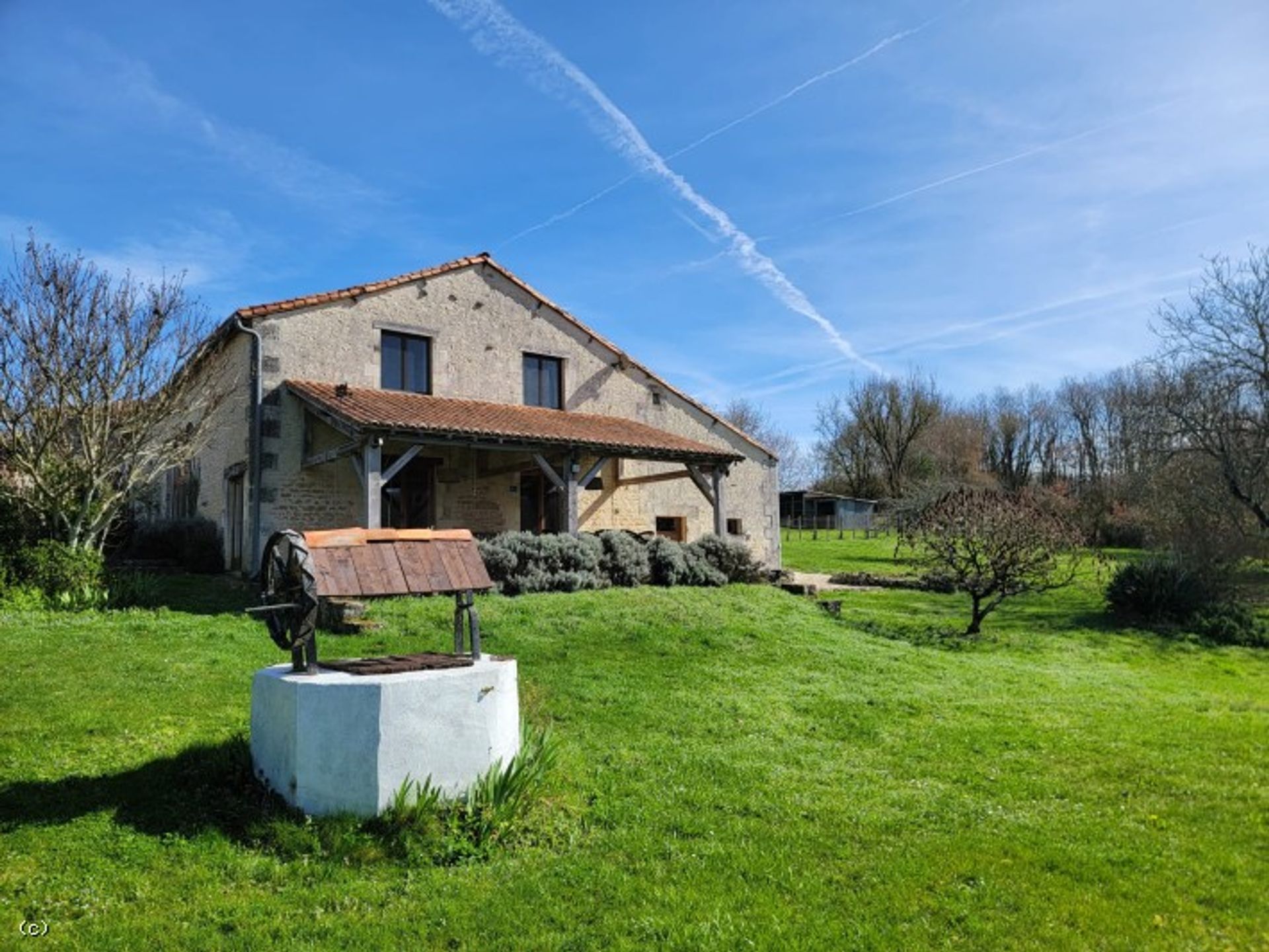 Hus i Aunac-sur-Charente, Nouvelle-Aquitaine 11727512