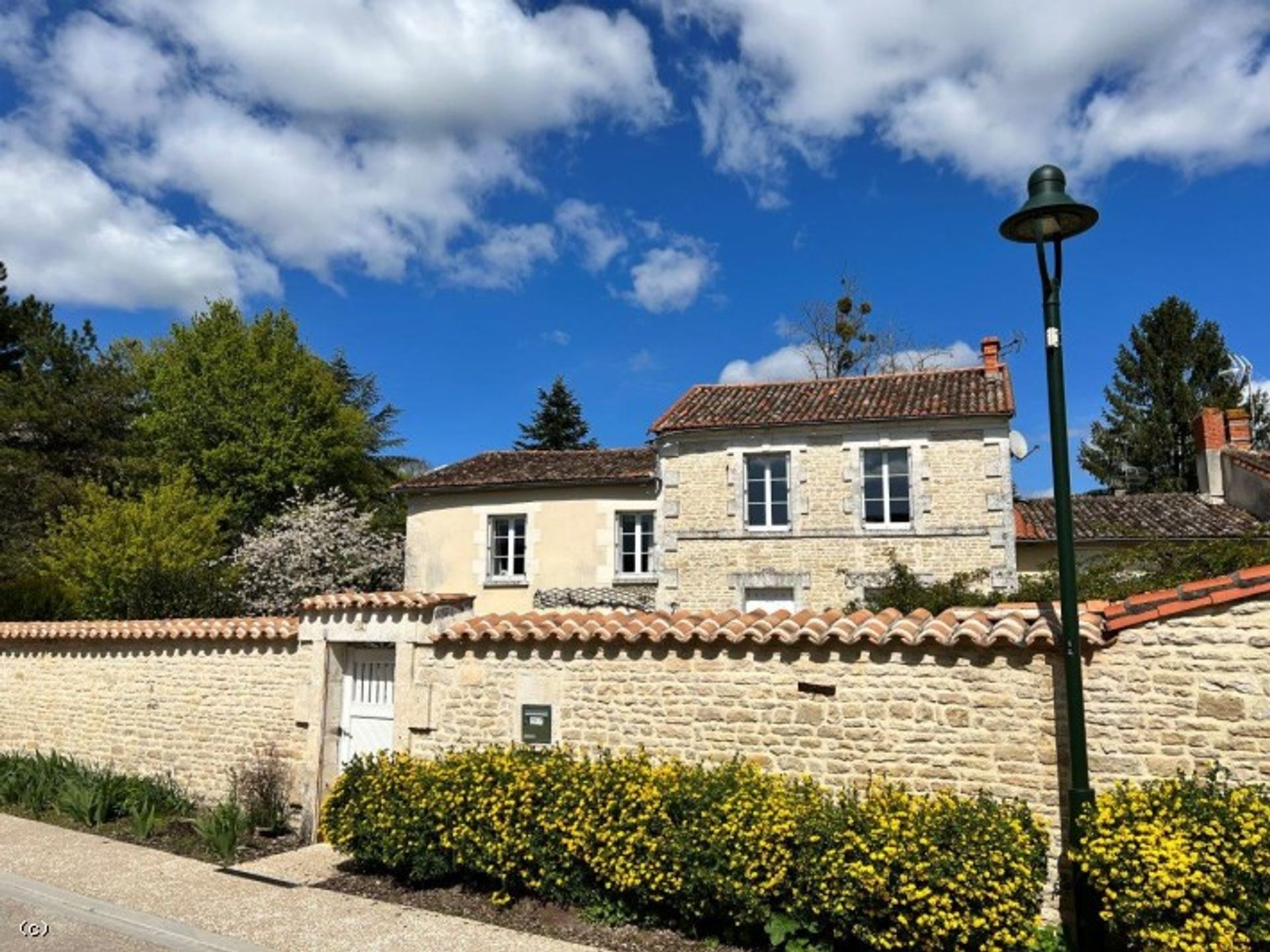 Rumah di Villefagnan, Nouvelle-Aquitaine 11727513