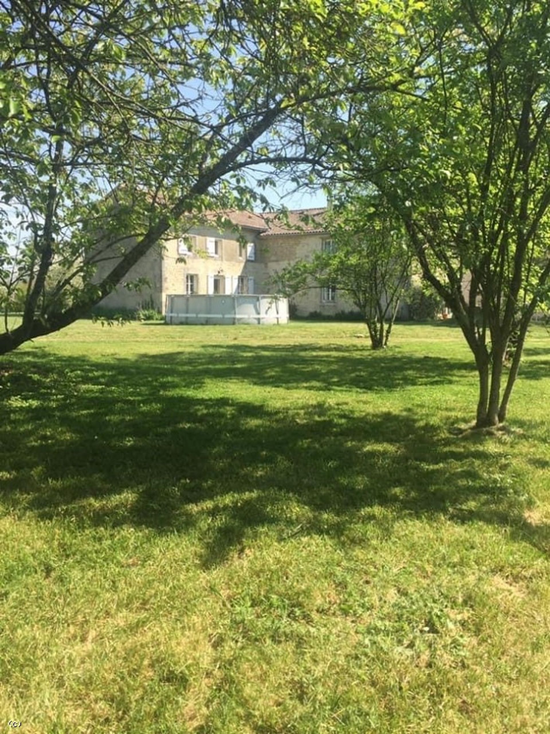 House in Ruffec, Nouvelle-Aquitaine 11727514