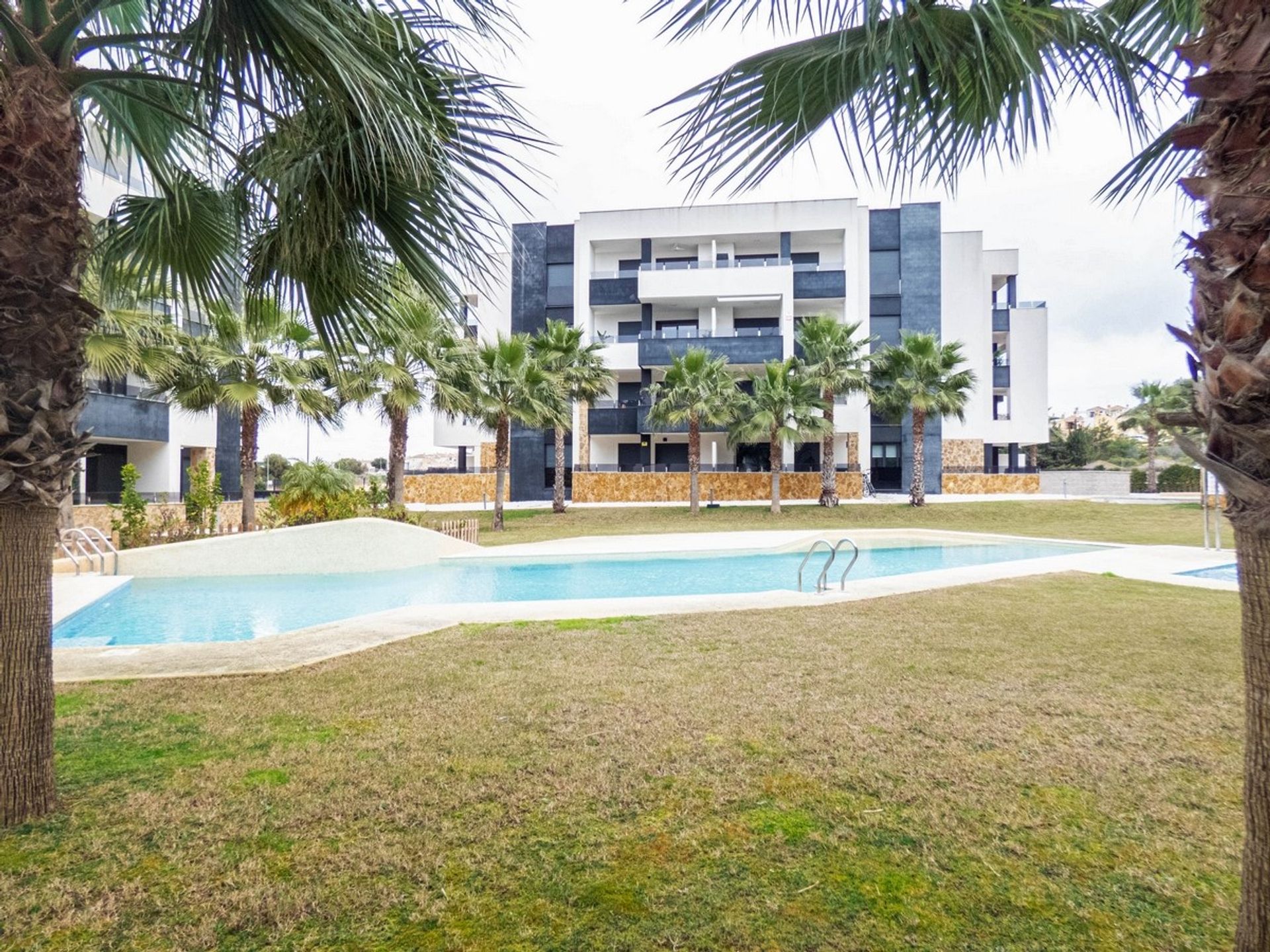 Condominio nel Campoamor, Valenza 11729044