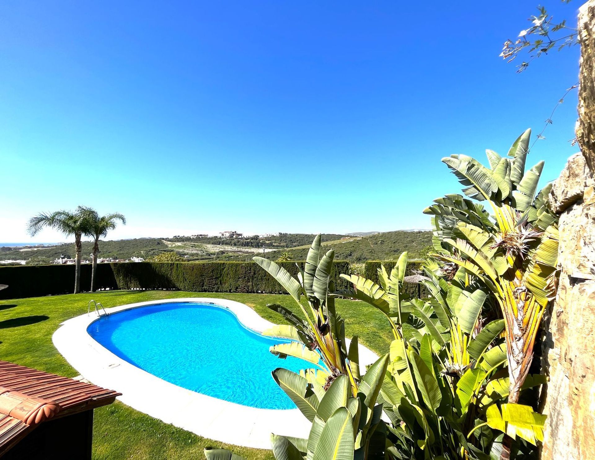 Condominium in Casares, Andalusia 11729358