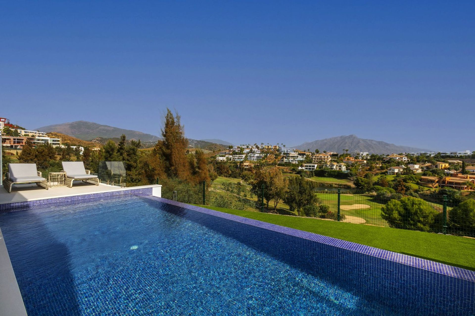 House in Benahavís, Andalusia 11729974