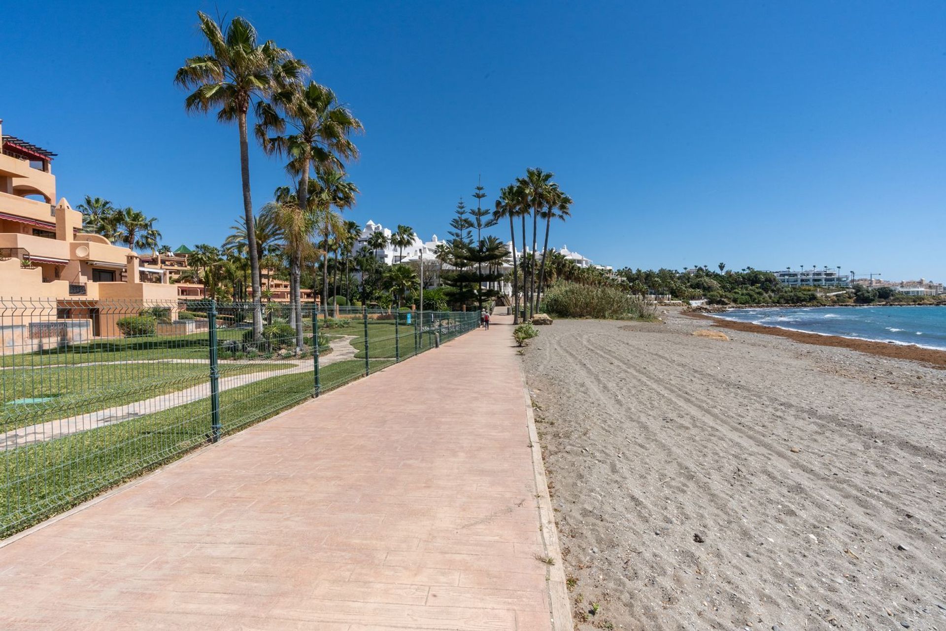 Huis in Estepona, Andalusia 11729986