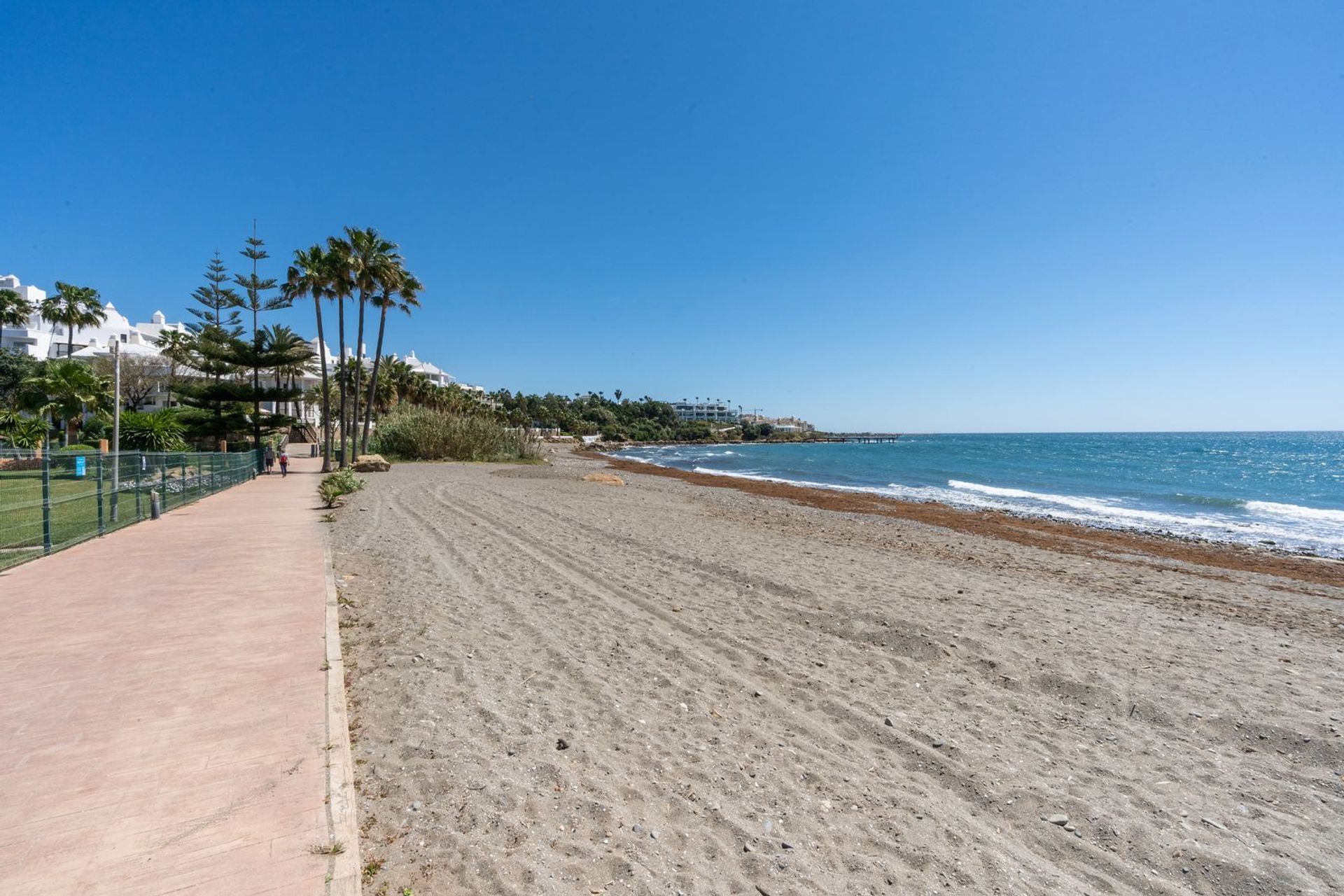 Huis in Estepona, Andalusia 11729986