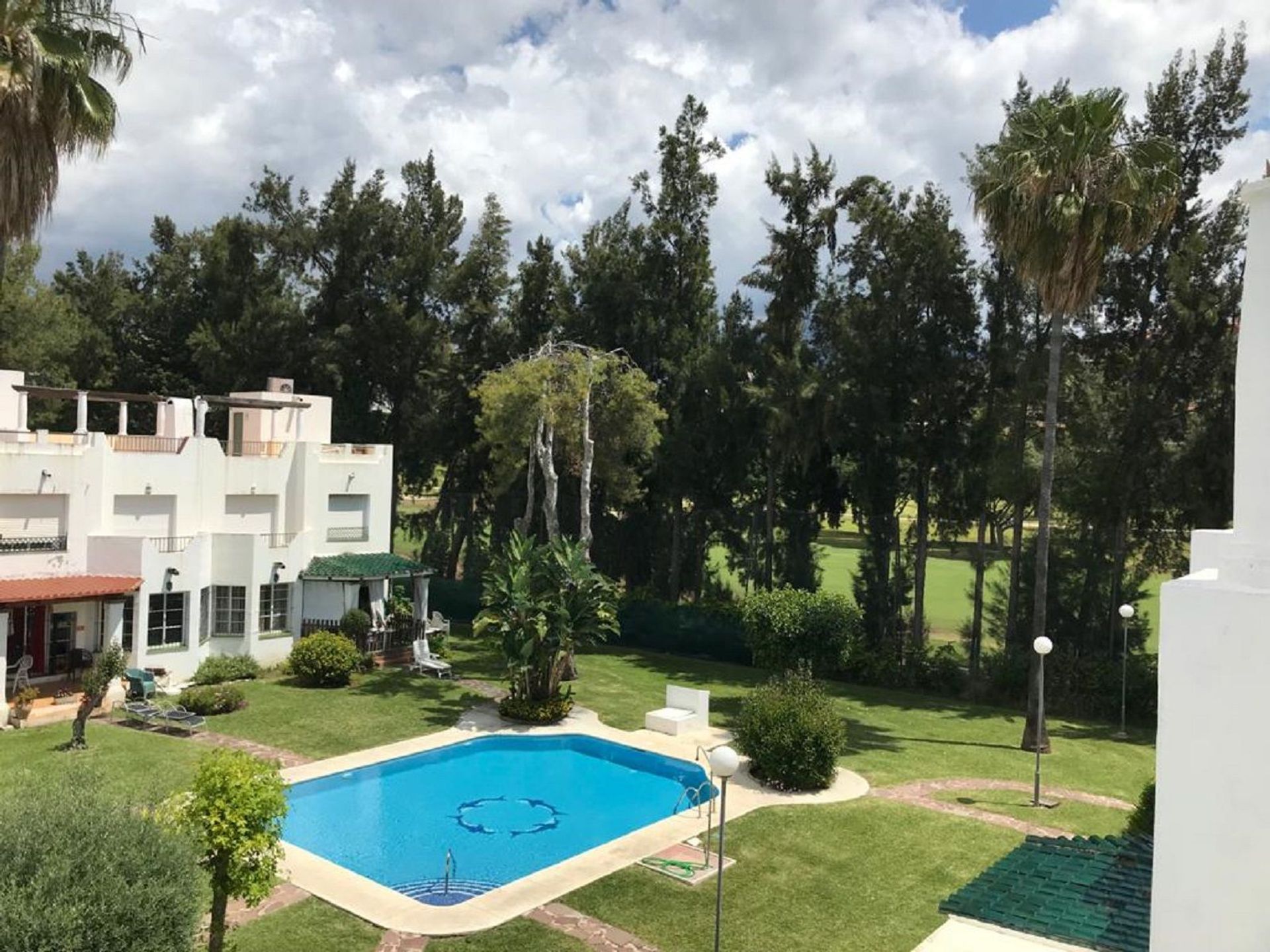 Talo sisään Marbella, Andalucía 11730574