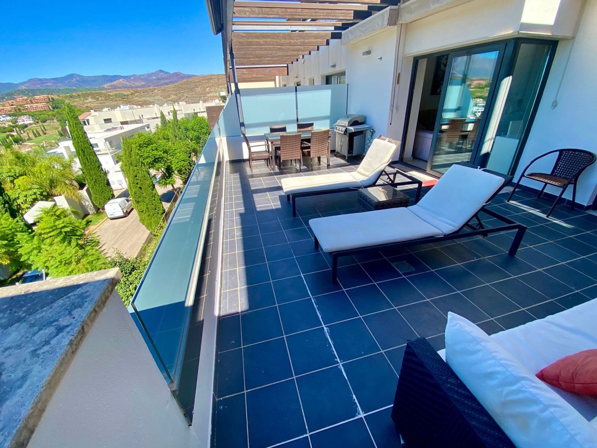 Condominium in Benahavís, Andalusia 11730884