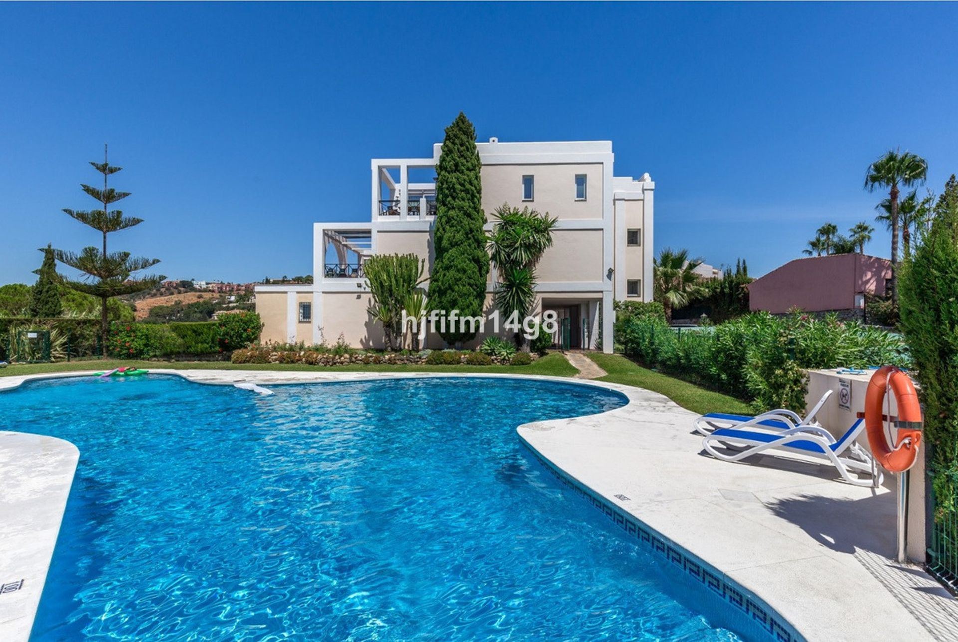 Condominium in Benahavis, Andalusia 11732585