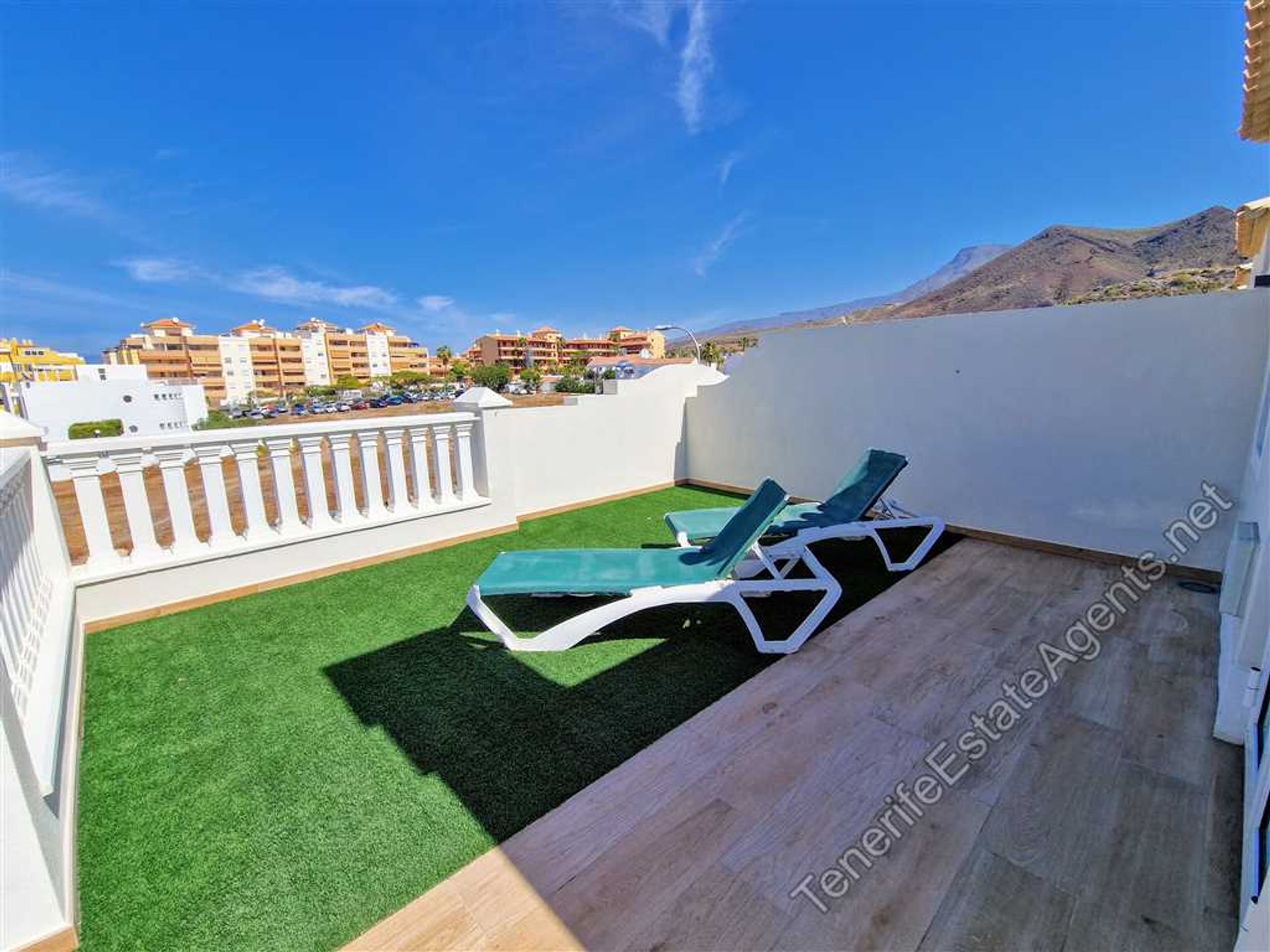 casa en Los Cristianos, Canary Islands 11732777