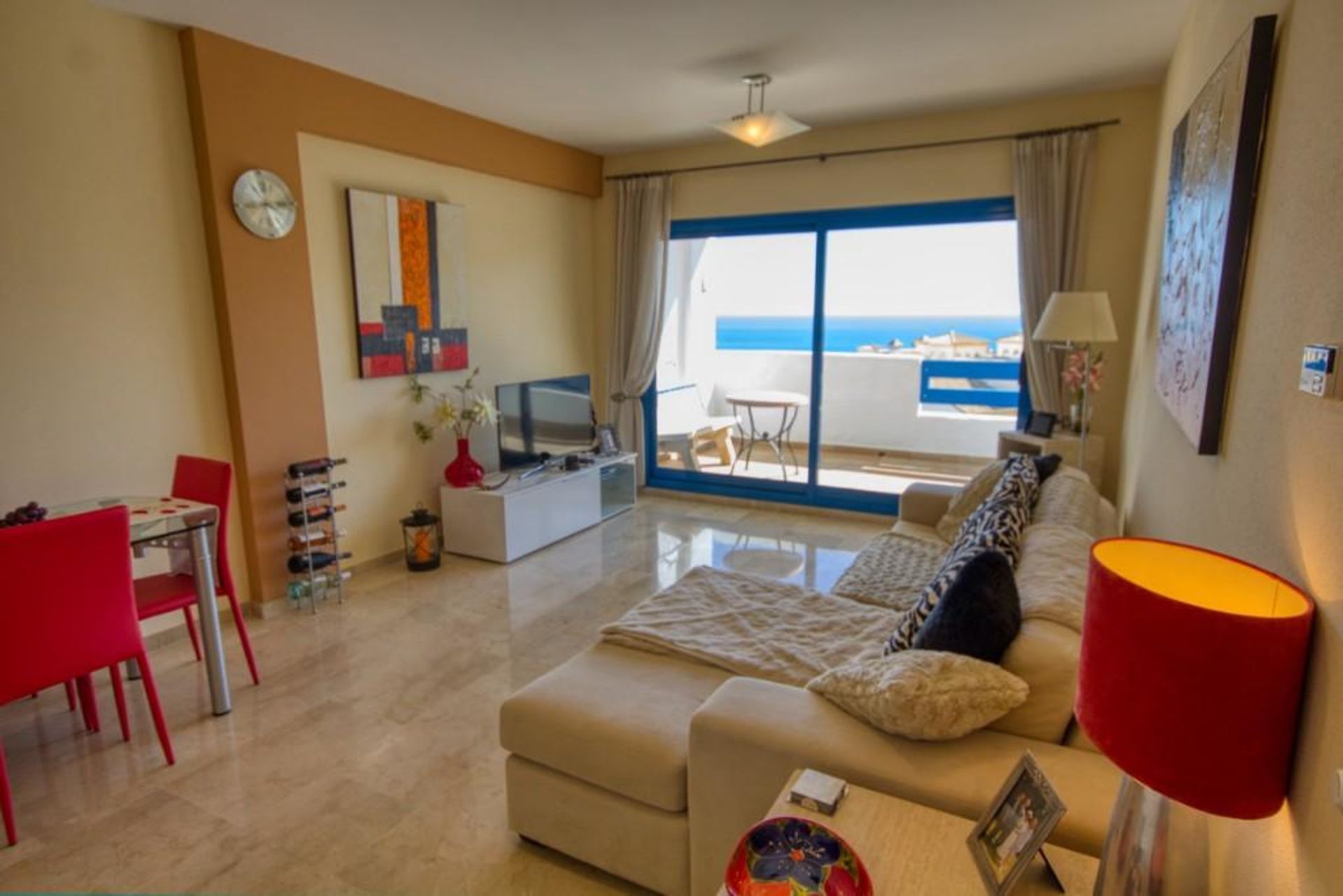 Condominio nel Puerto de la Duquesa, Andalusia 11733340